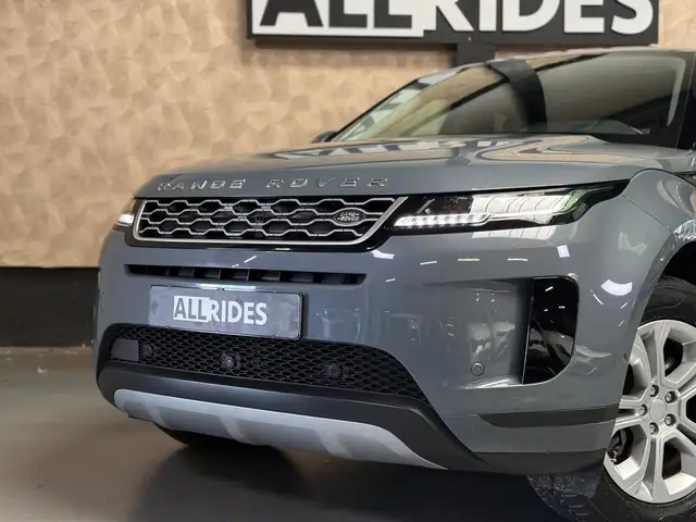 Land Rover Range Rover Evoque view 3