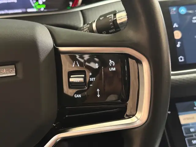 Land Rover Range Rover Evoque view 26
