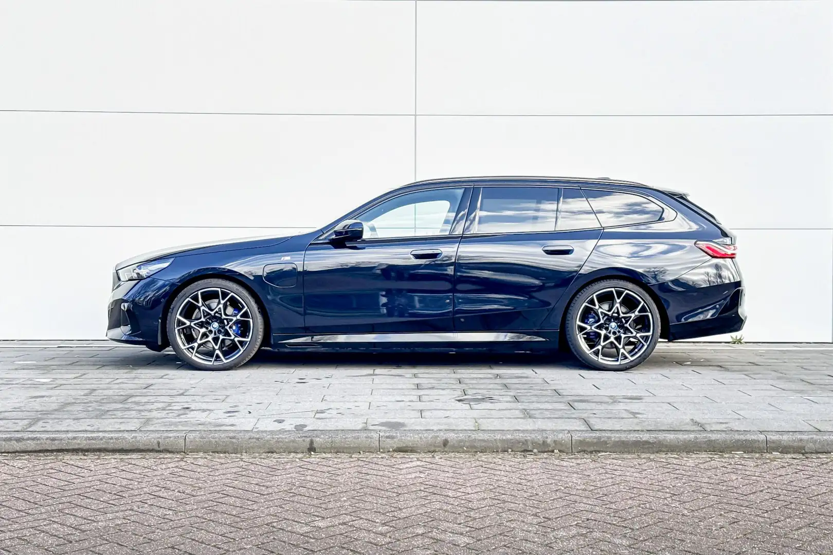 BMW 530 5 Serie Touring 530e Zwart - 2