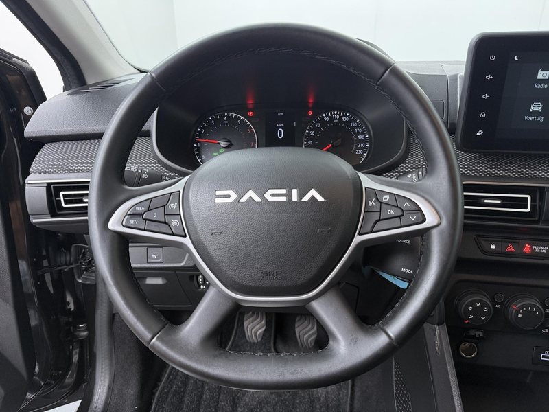 Dacia Jogger TCe 110 Expression 5-zits | Trekhaak | Navigatie | — photo 9