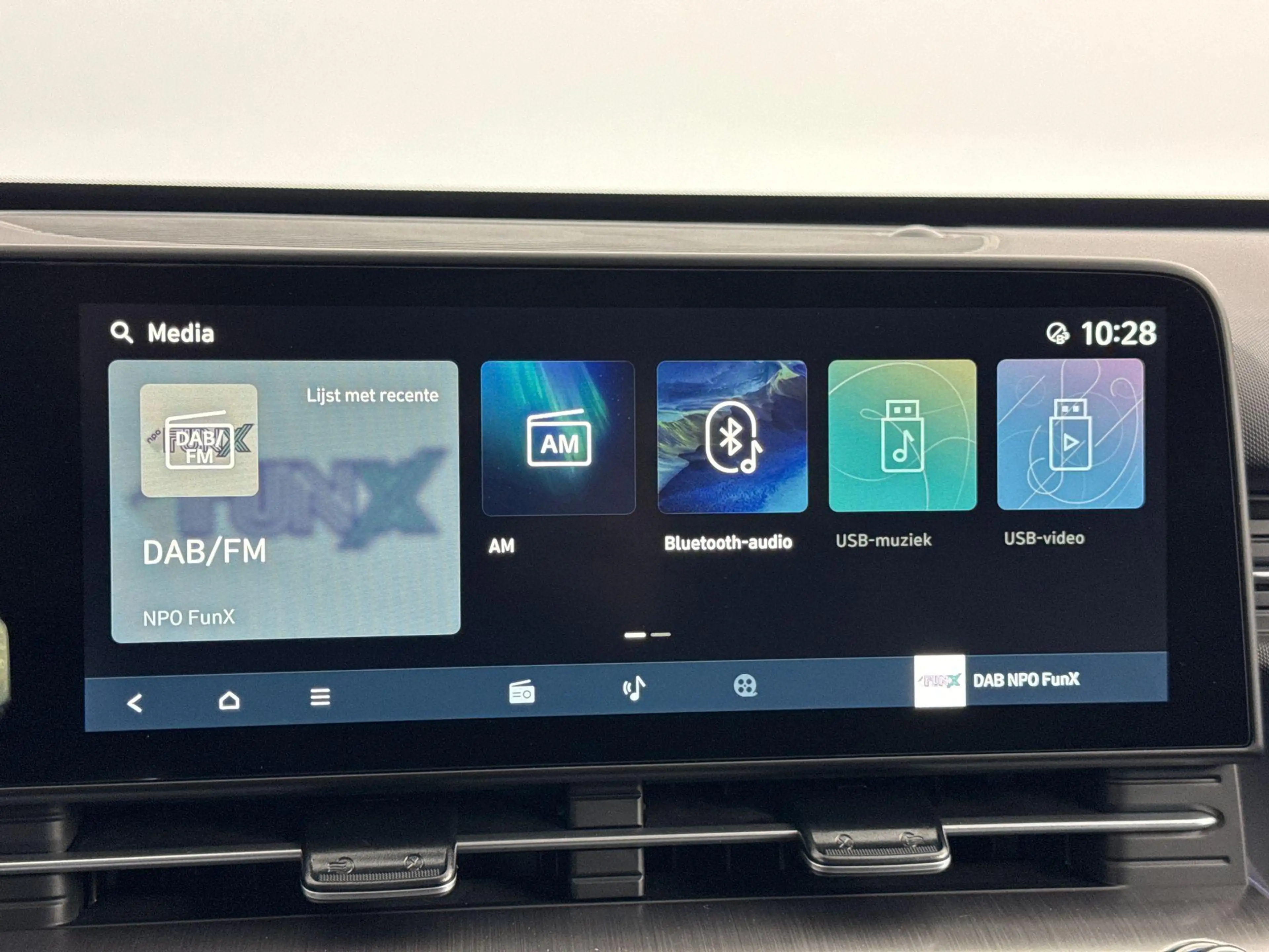 Hyundai KONA 1.6 GDI HEV Premium | 19 INCH VELGEN | APPLE CARPL — photo 13