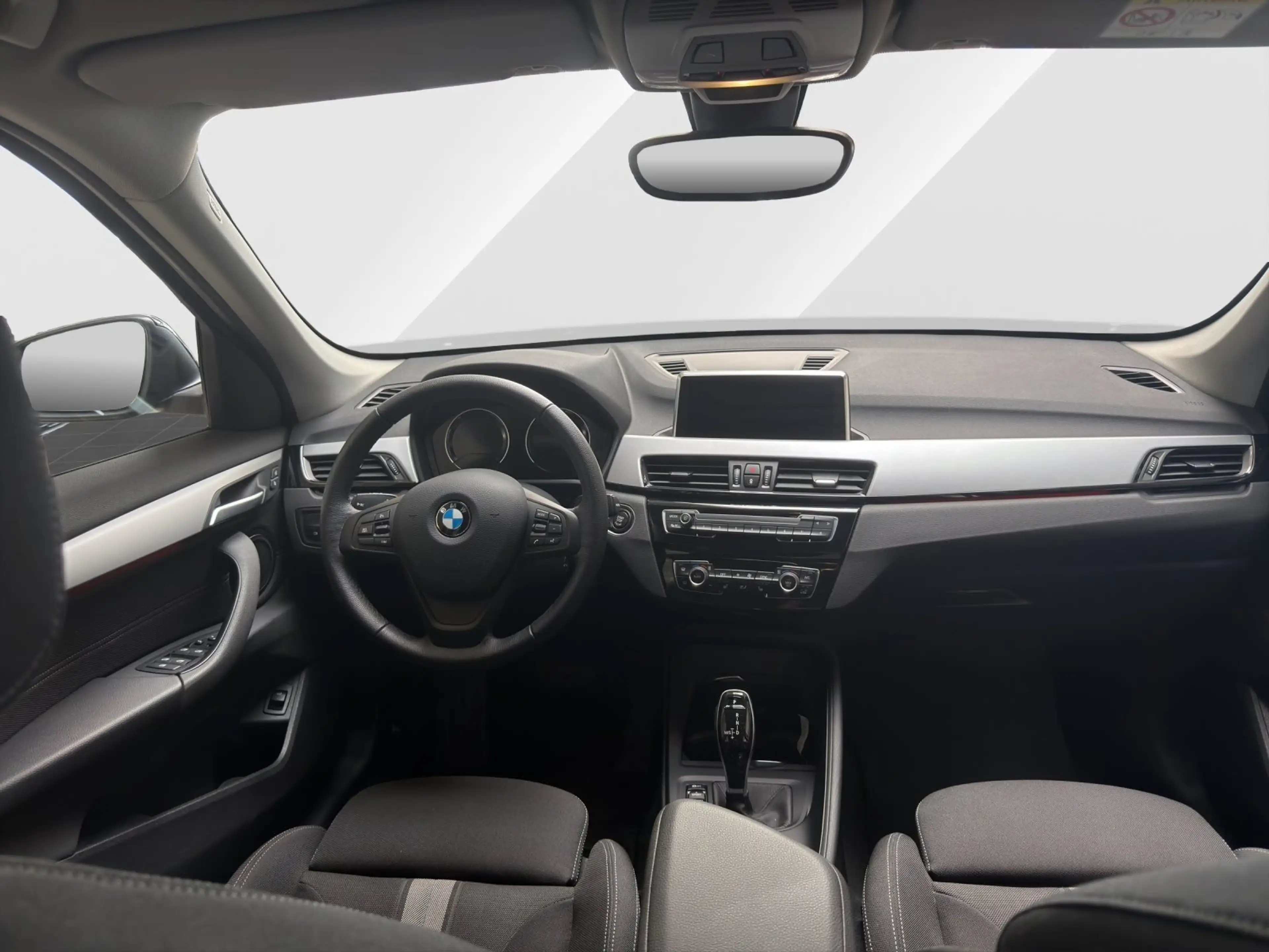 BMW X1 sDrive20i Modell Advantage/ LED/ Parkassistent — photo 9