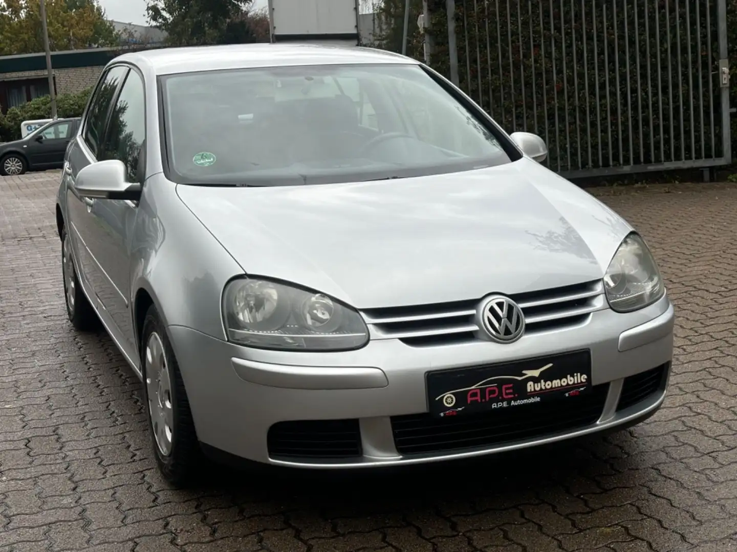 Volkswagen Golf V Lim. Sportline 1.6 TÜV NEU Silber - 1
