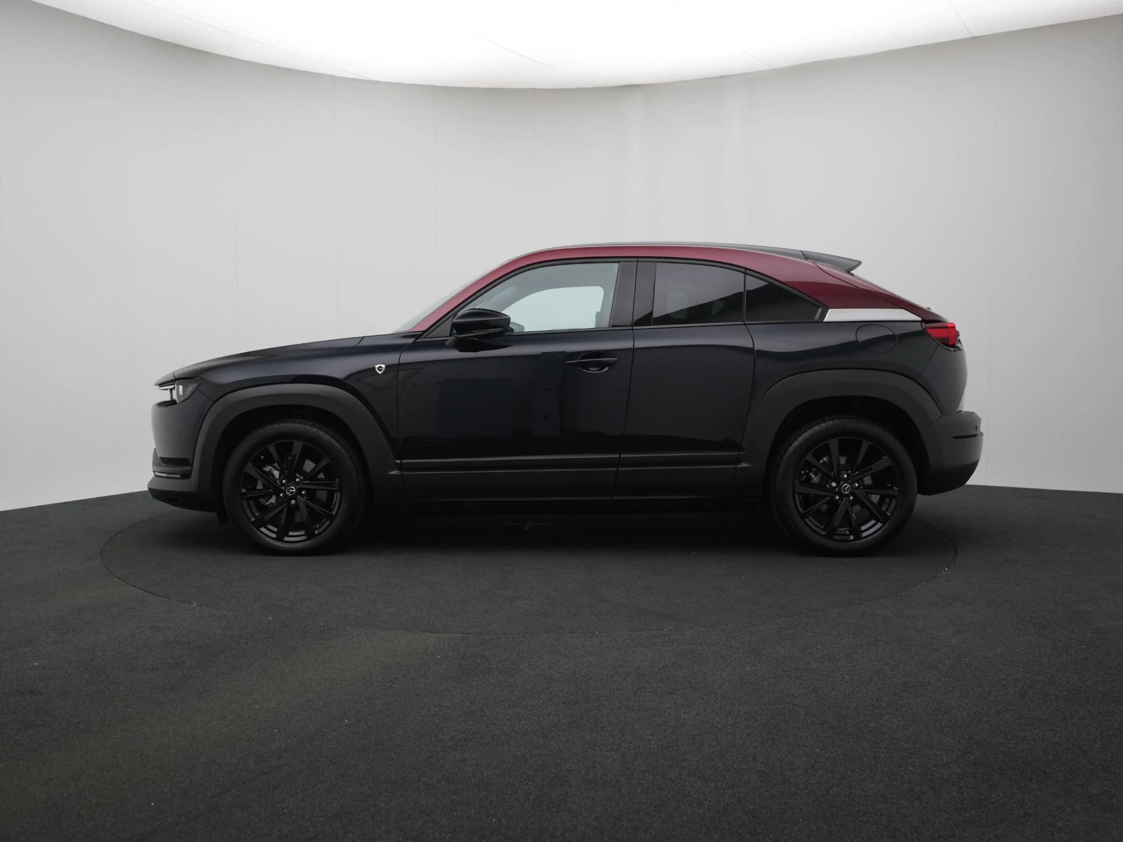 Mazda MX-30 e-SkyActiv R-EV Edition R : dealer onderhouden — photo 2
