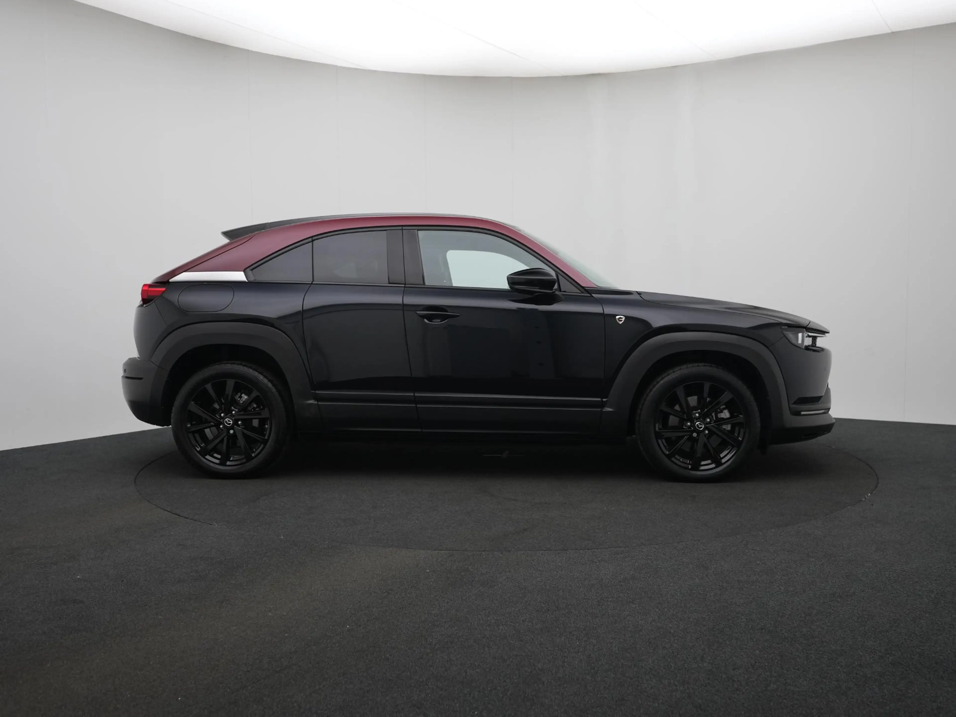 Mazda MX-30 e-SkyActiv R-EV Edition R : dealer onderhouden — photo 6