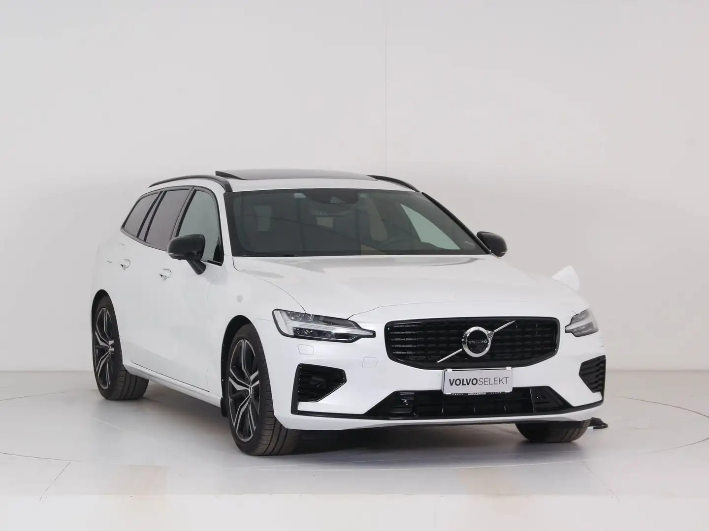 Volvo V60 V60 T6 AWD RECHARGE PLUG IN R DESIGN **18KWH** Bianco - 2