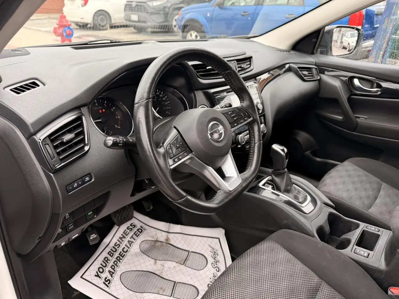 Nissan Qashqai photo Nissan Qashqai