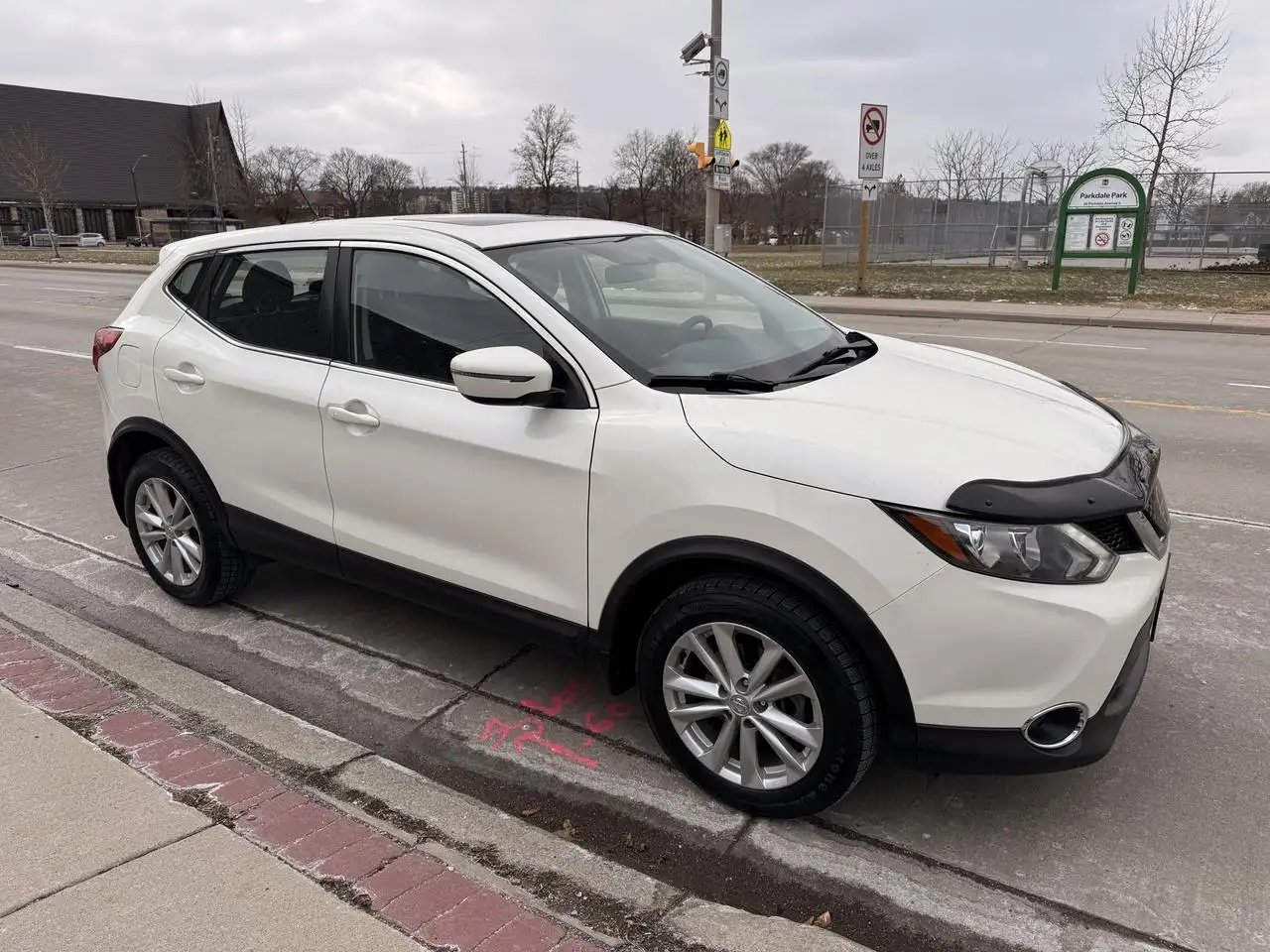 Nissan Qashqai photo Nissan Qashqai