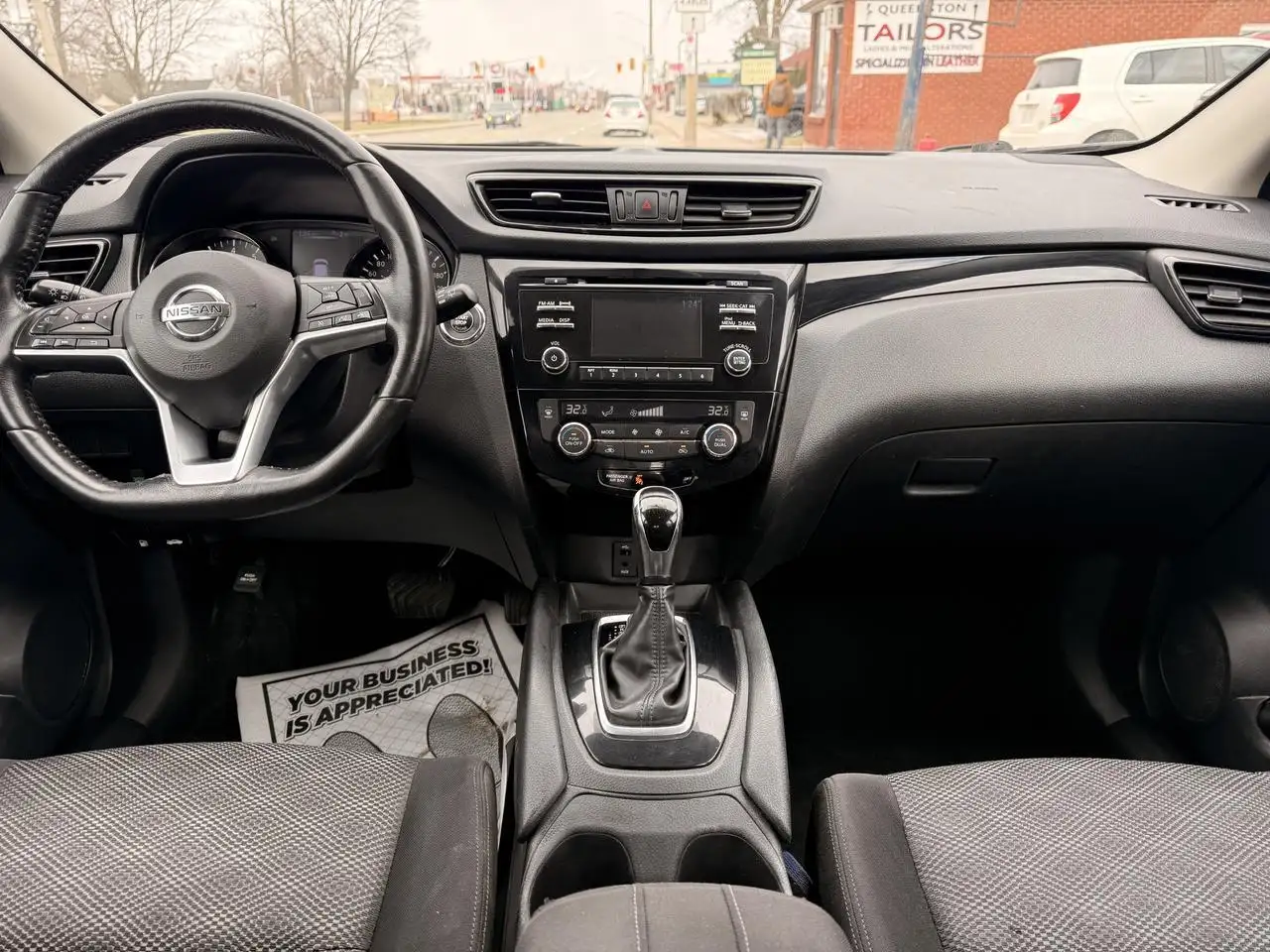 Nissan Qashqai photo Nissan Qashqai