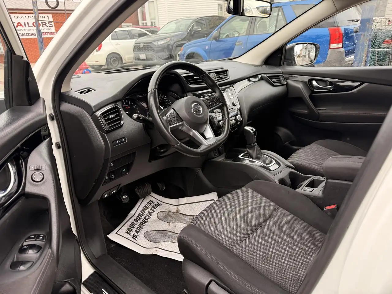 Nissan Qashqai photo Nissan Qashqai