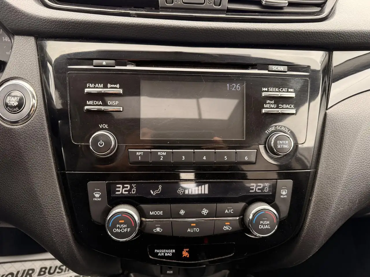 Nissan Qashqai photo Nissan Qashqai