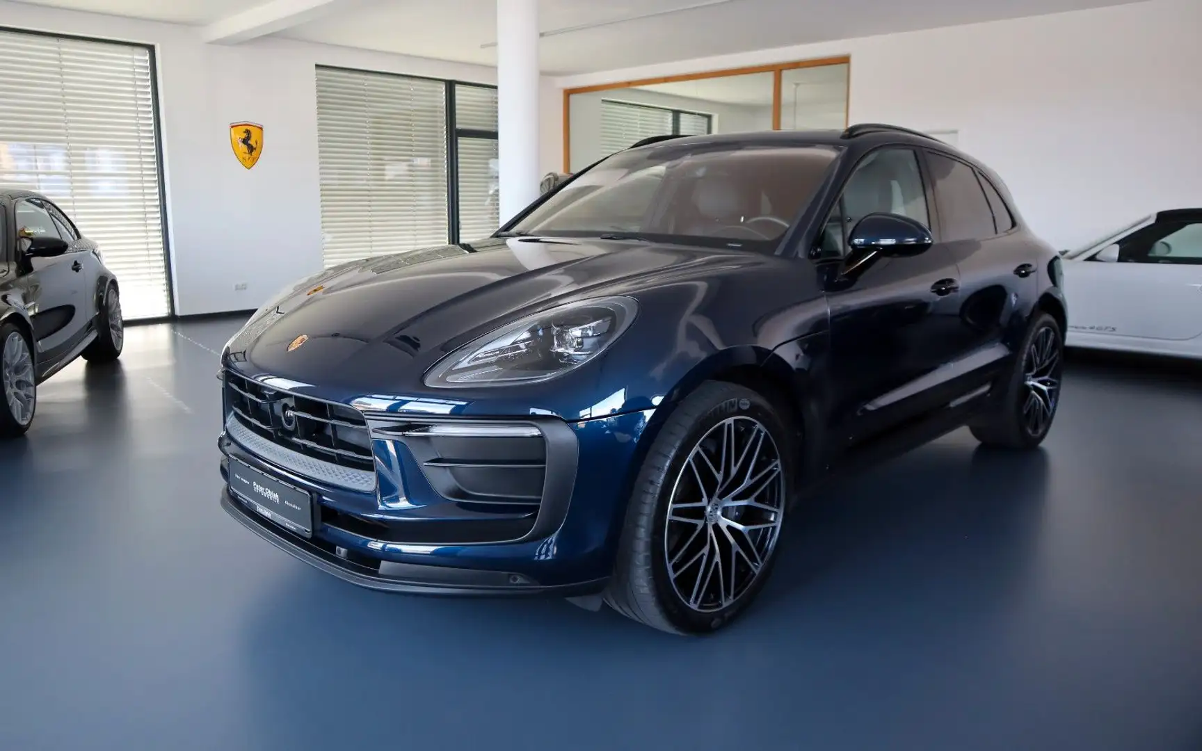 Porsche Macan / 21" / Luftf. / Pano / Chrono / Voll !! Bleu - 1