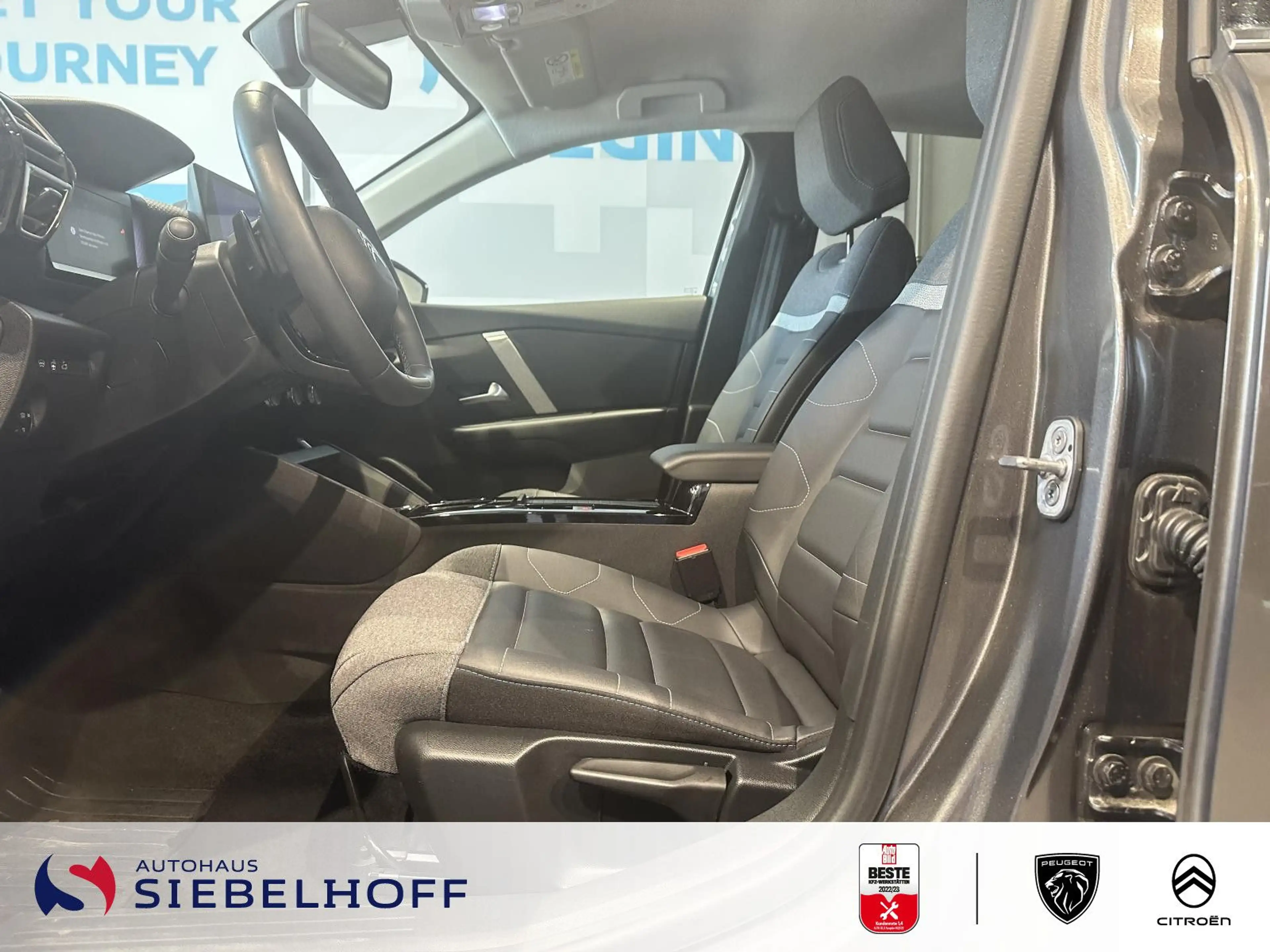 Citroen C4 X Shine PureTech 130 EAT8 — photo 10