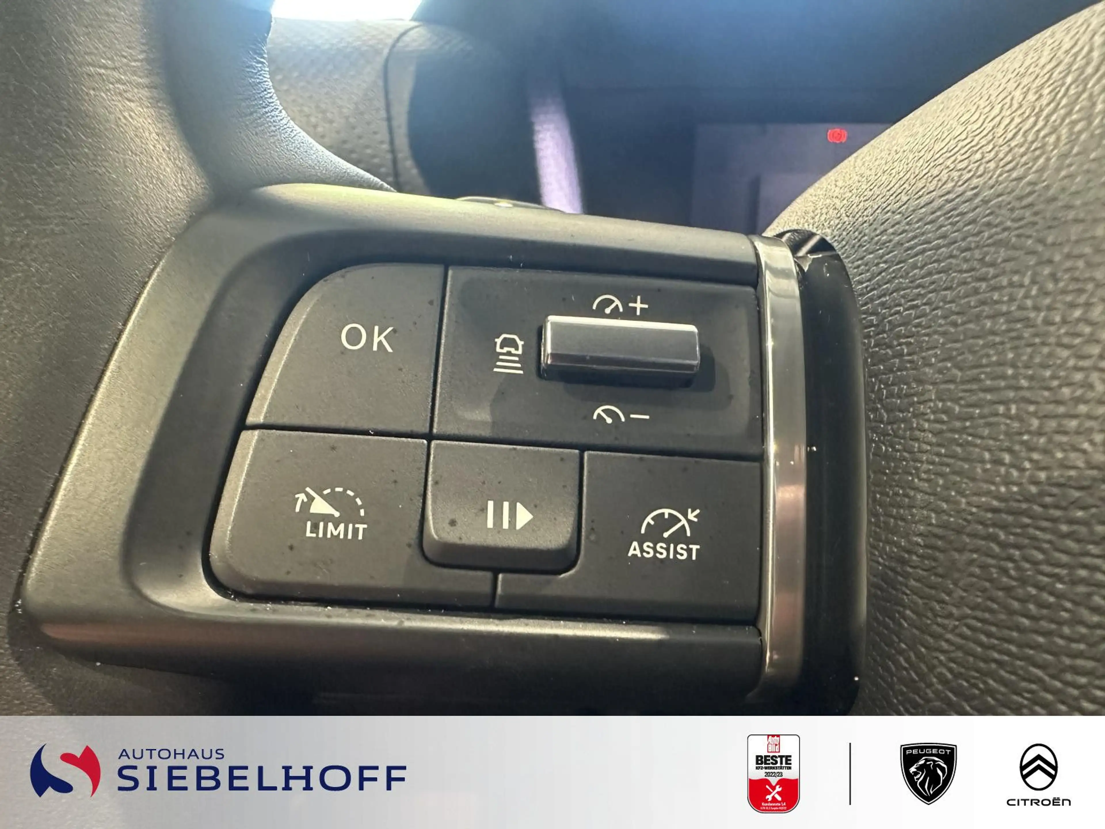 Citroen C4 X Shine PureTech 130 EAT8 — photo 12