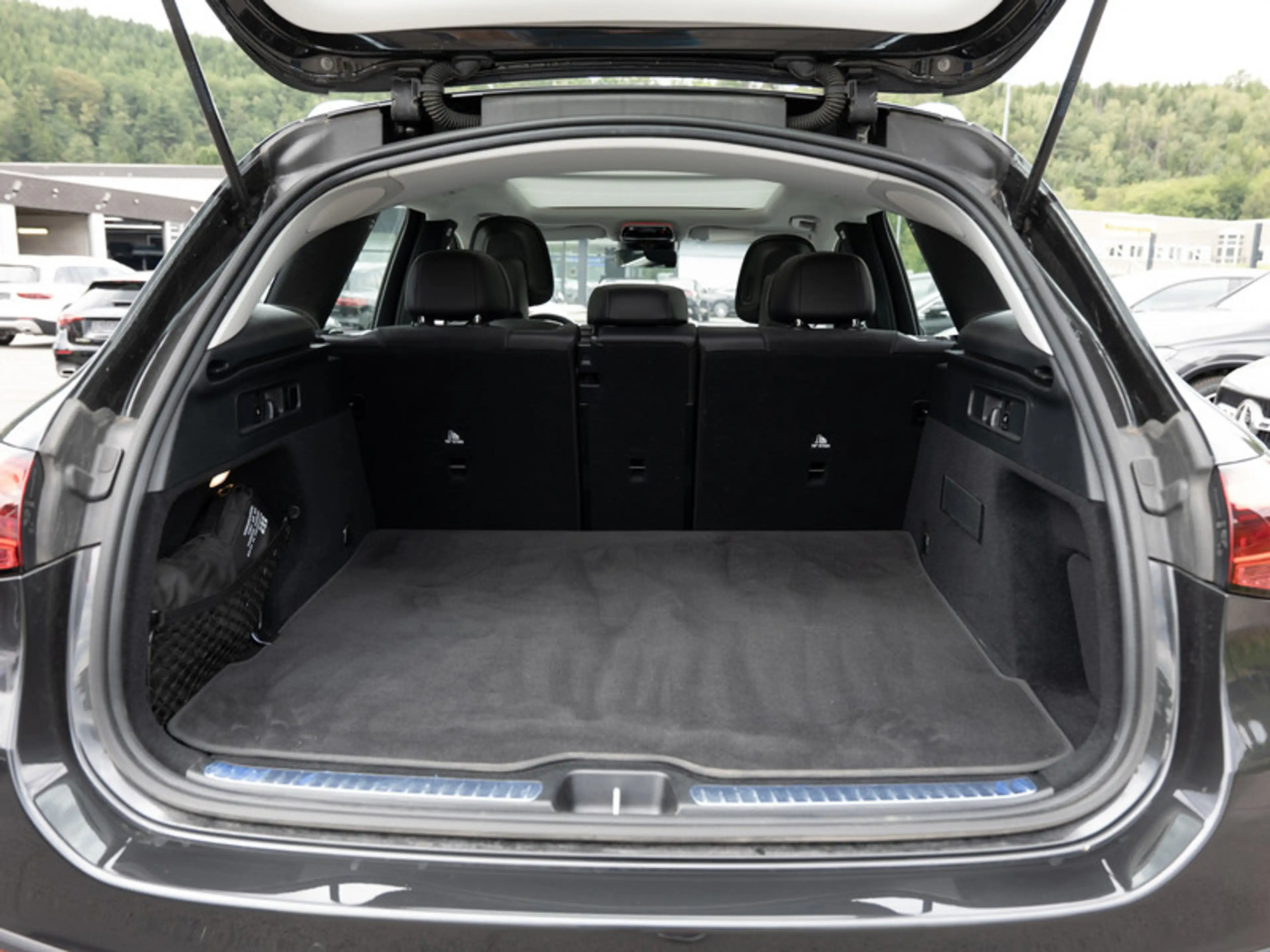 Mercedes-Benz GLC 450 d 4MATIC AMG-Sport+Pano+Distr+Memo+AHK — photo 7