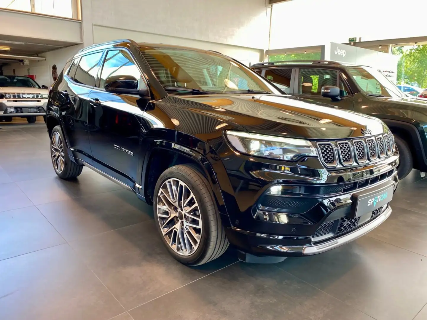 Jeep Compass Summit Nero - 2