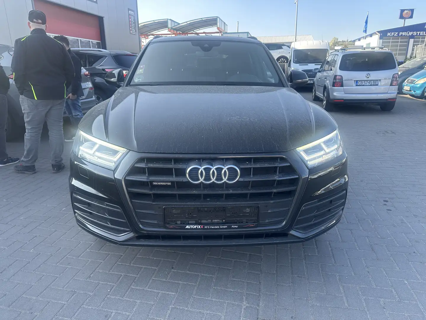 Audi Q5 quattro sport  / Motor Nagelt leicht ! Schwarz - 2