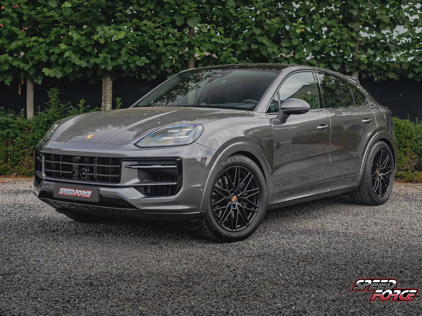 Porsche Cayenne E-Hybrid Coupé | BOSE | SportDesign | 21" Gris - 1