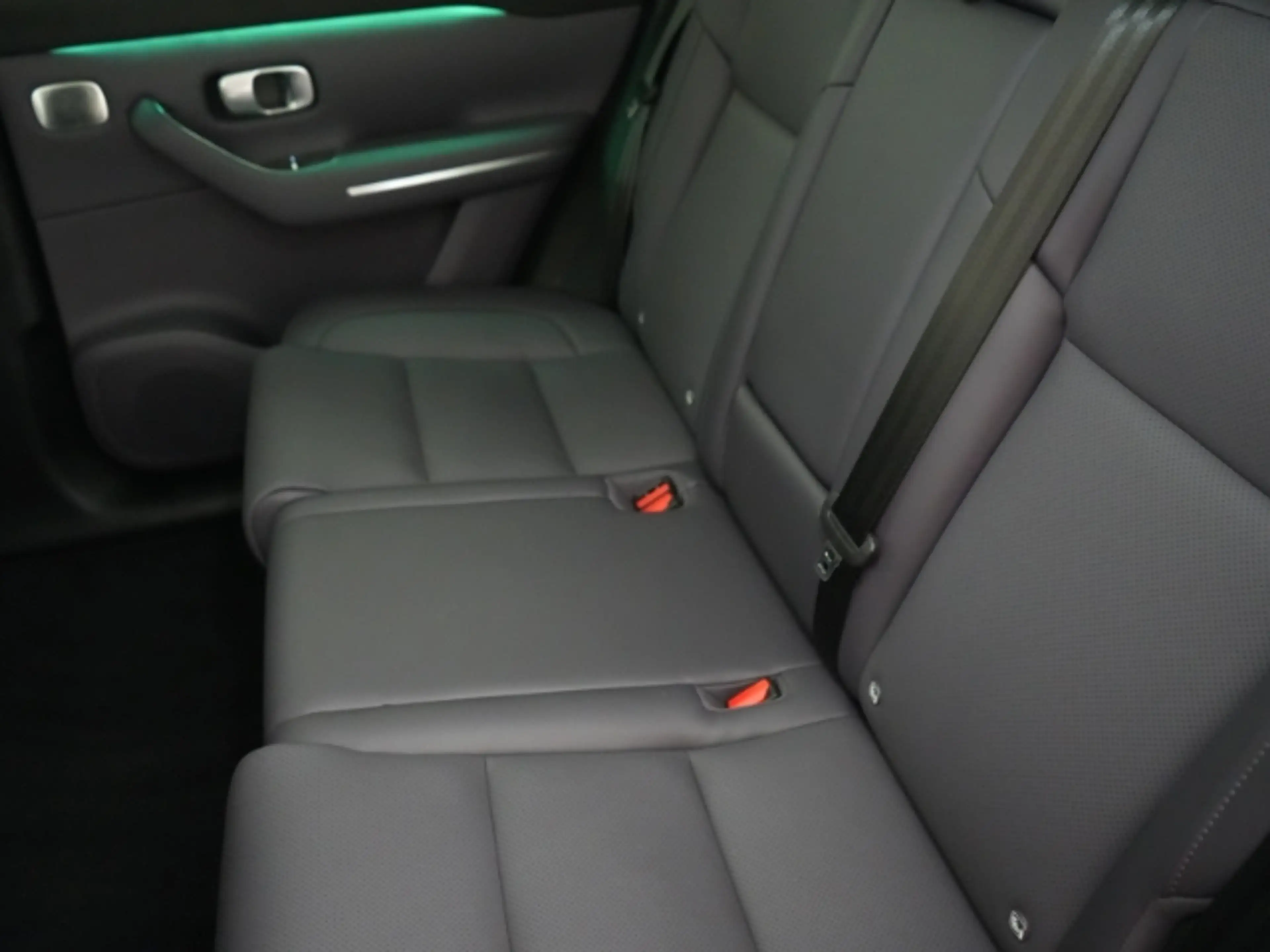 Leapmotor C10 REEV DESIGN 28,4kWh+NAVI+360° KAMERA+LED-SCHEINWER — photo 6