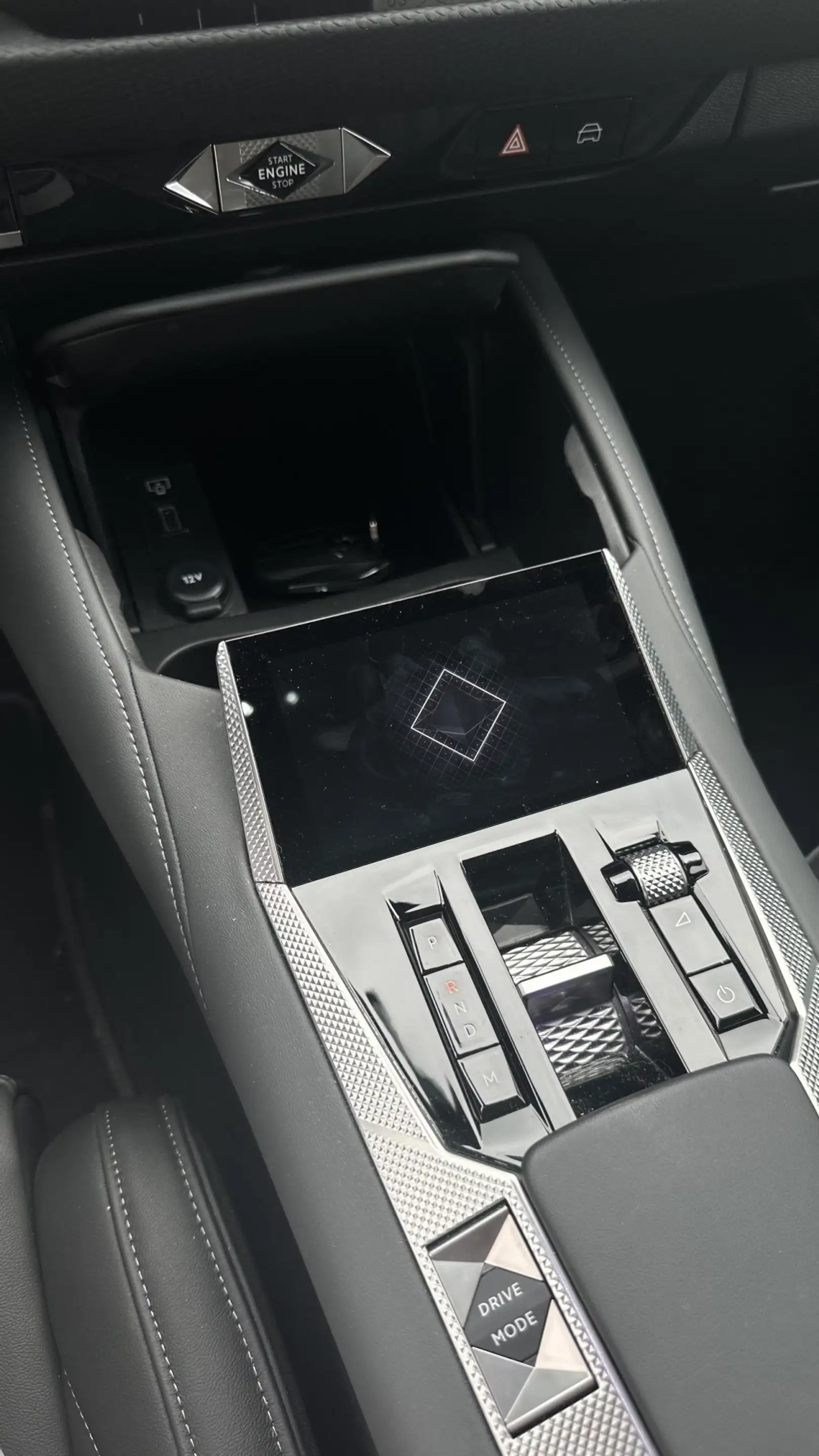 DS Automobiles DS 4 Cross Rivoli 1.2 PureTech *Night-Vision* — photo 14