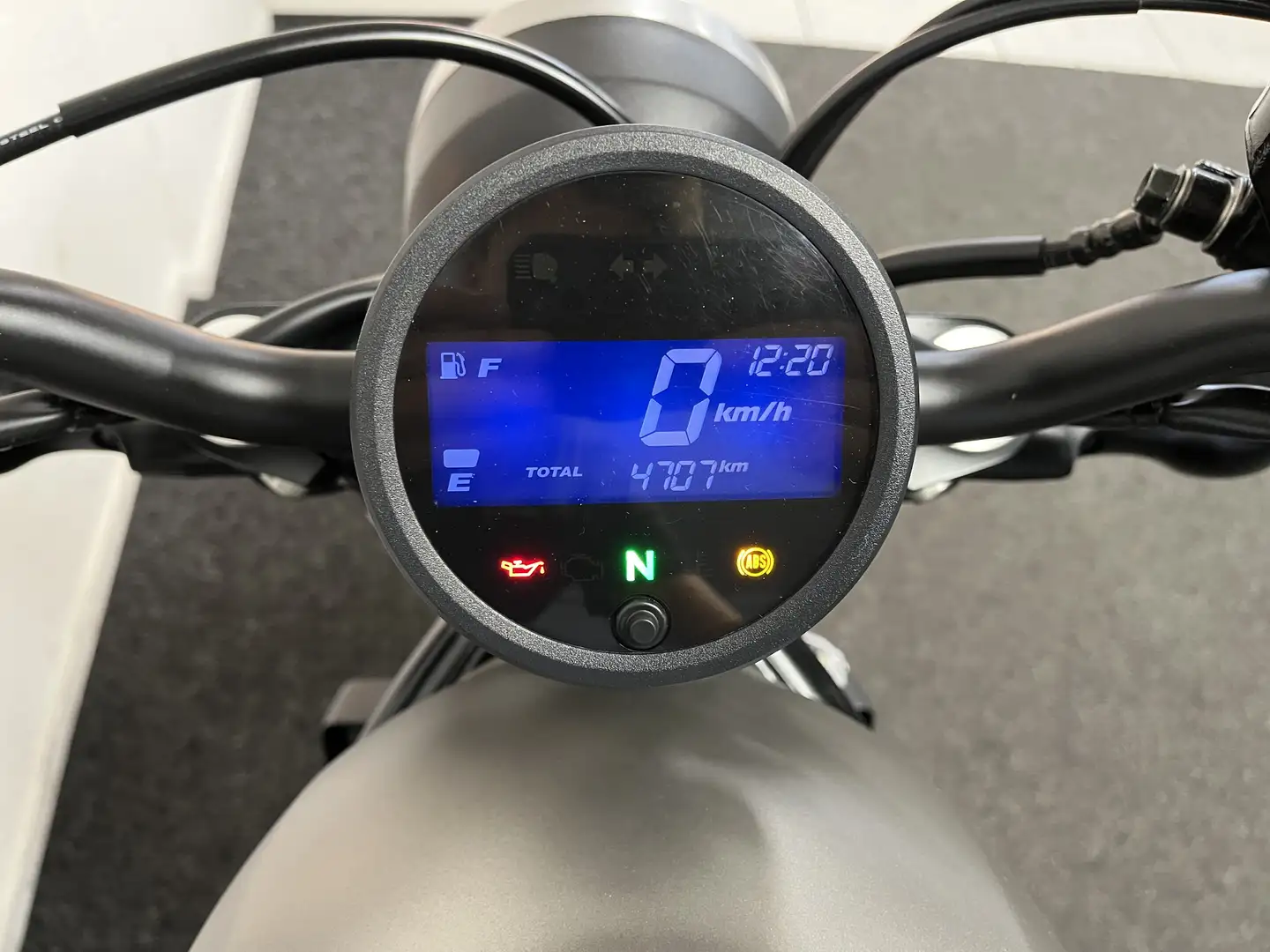 Honda CMX 500 REBEL Grijs - 2