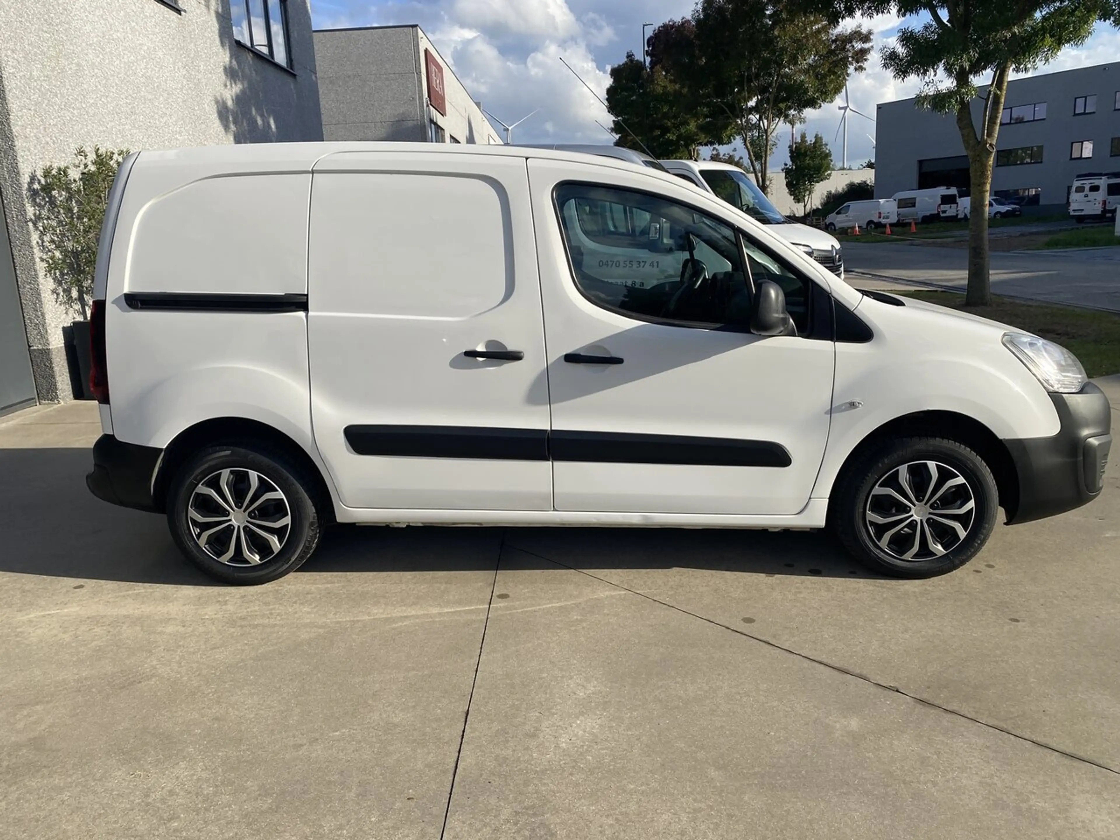 Peugeot Partner 3 zitplaatsen-airco-cruise c.-trekhaak — photo 4