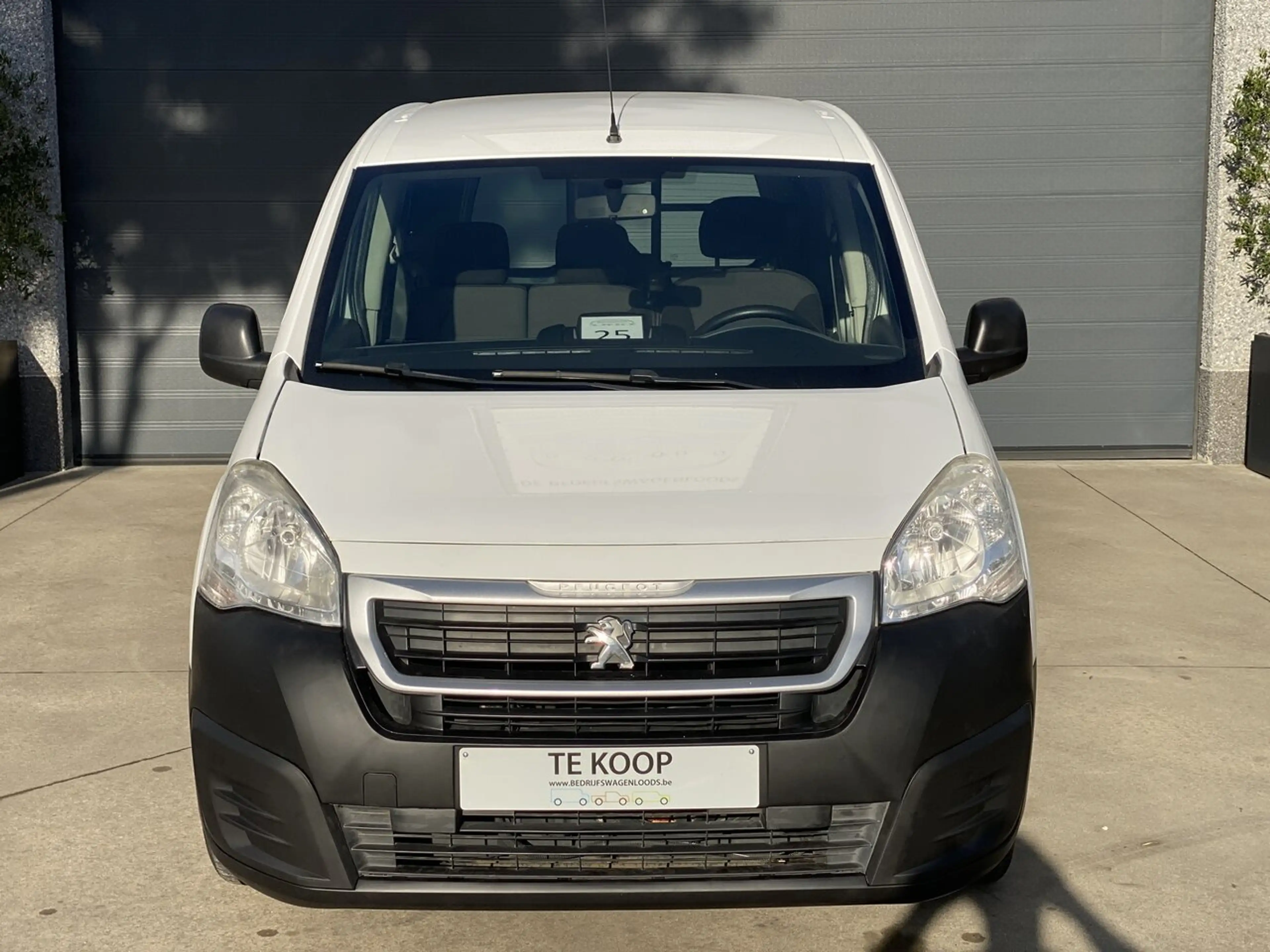 Peugeot Partner 3 zitplaatsen-airco-cruise c.-trekhaak — photo 2