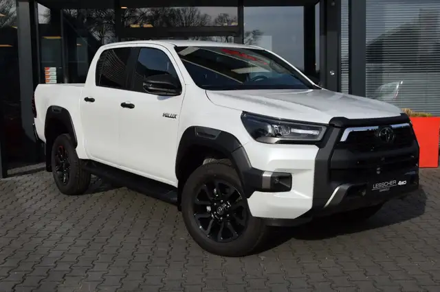Toyota Hilux 2.8 D-4D DUBBEL CABINE INVINCIBLE A/T  2 SITZ VAN