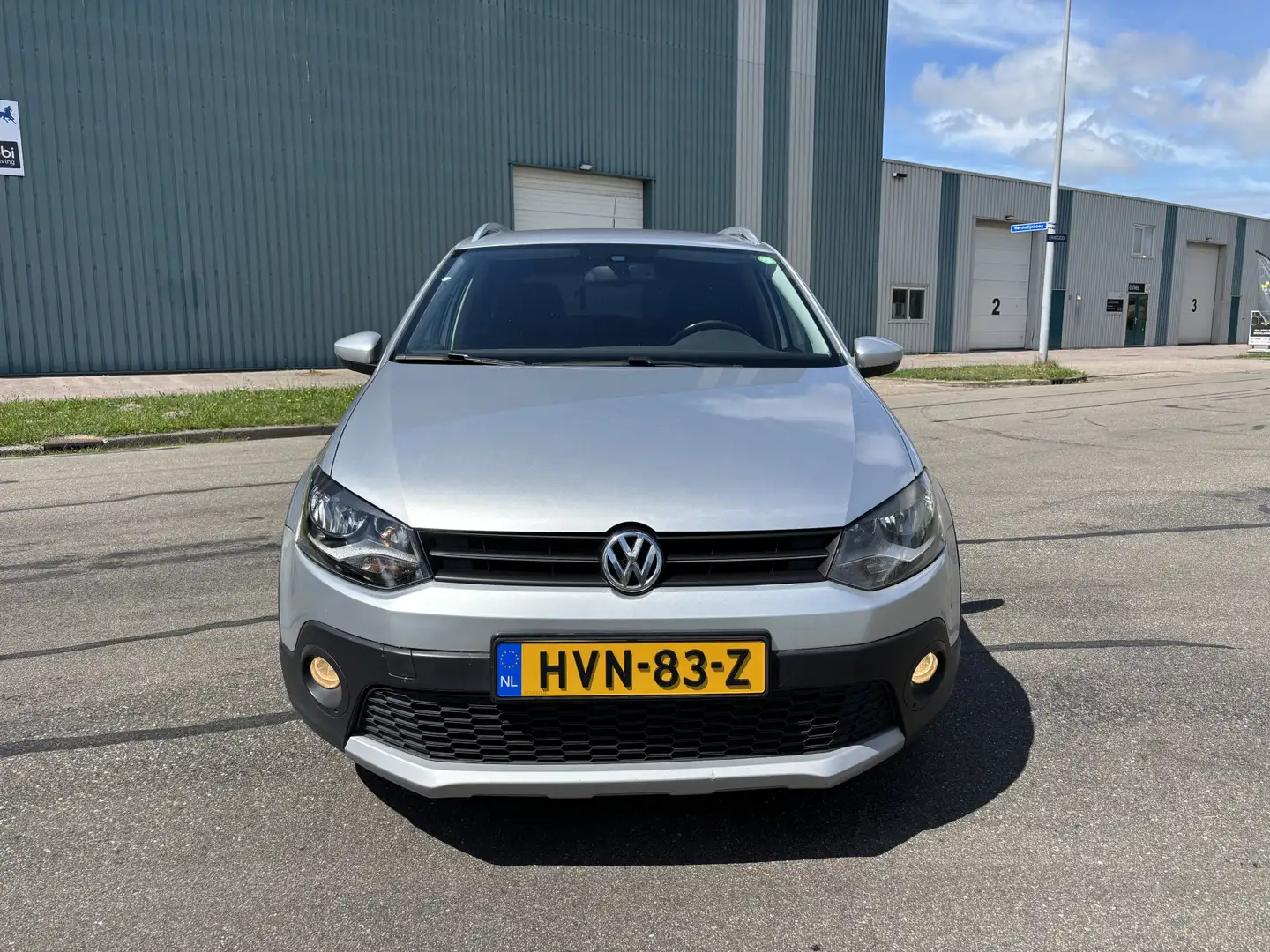 Volkswagen Polo Cross 1.4-16V 86 PK. Mooie,stoere en goed onderhouden au Plateado - 2