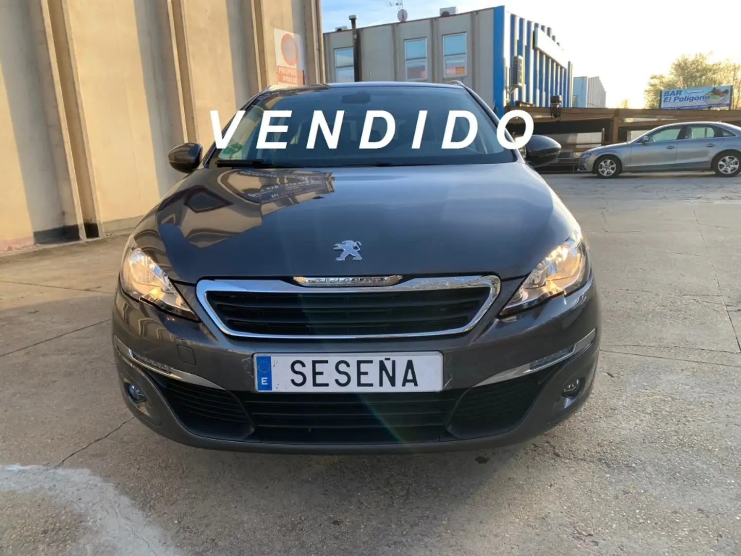 Peugeot 308 SW 1.2 PureTech S&S Style 130 Grijs - 1