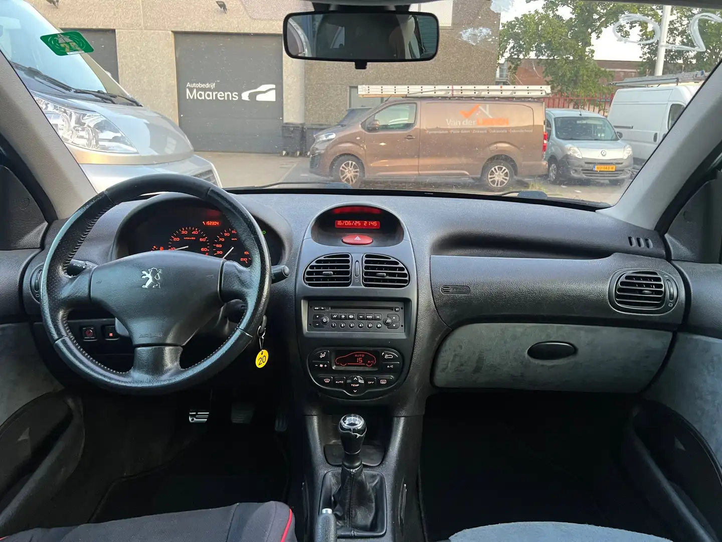 Peugeot 206 1.4 Gentry Premium Airco! 5Drs! Elekr! Apk03-26! Gris - 2