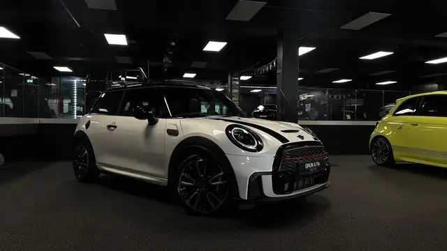 MINI John Cooper Works Trim