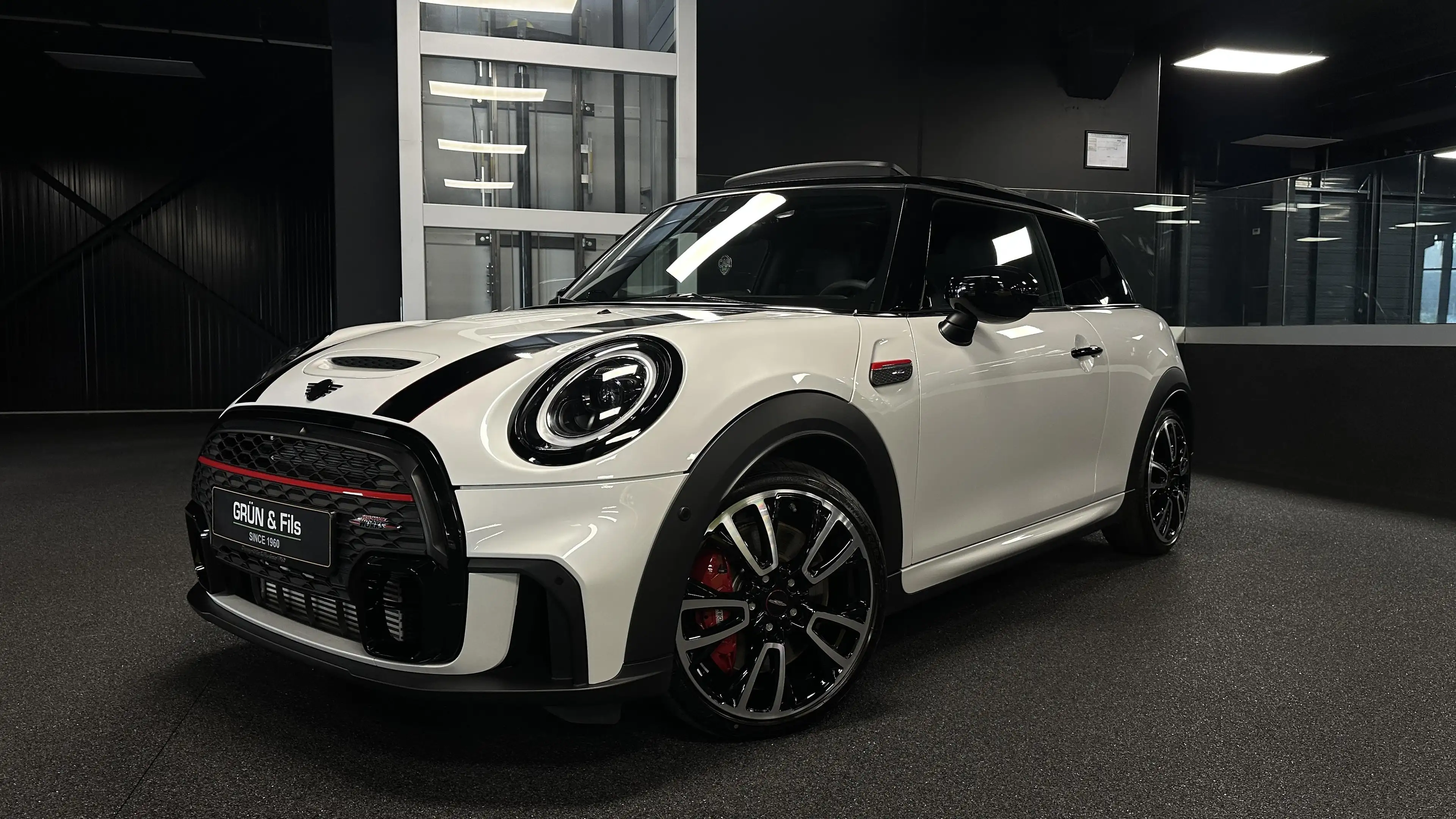 MINI John Cooper Works Trim — photo 4