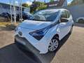 Toyota Aygo 5-Türer x-business Wit - thumbnail 1