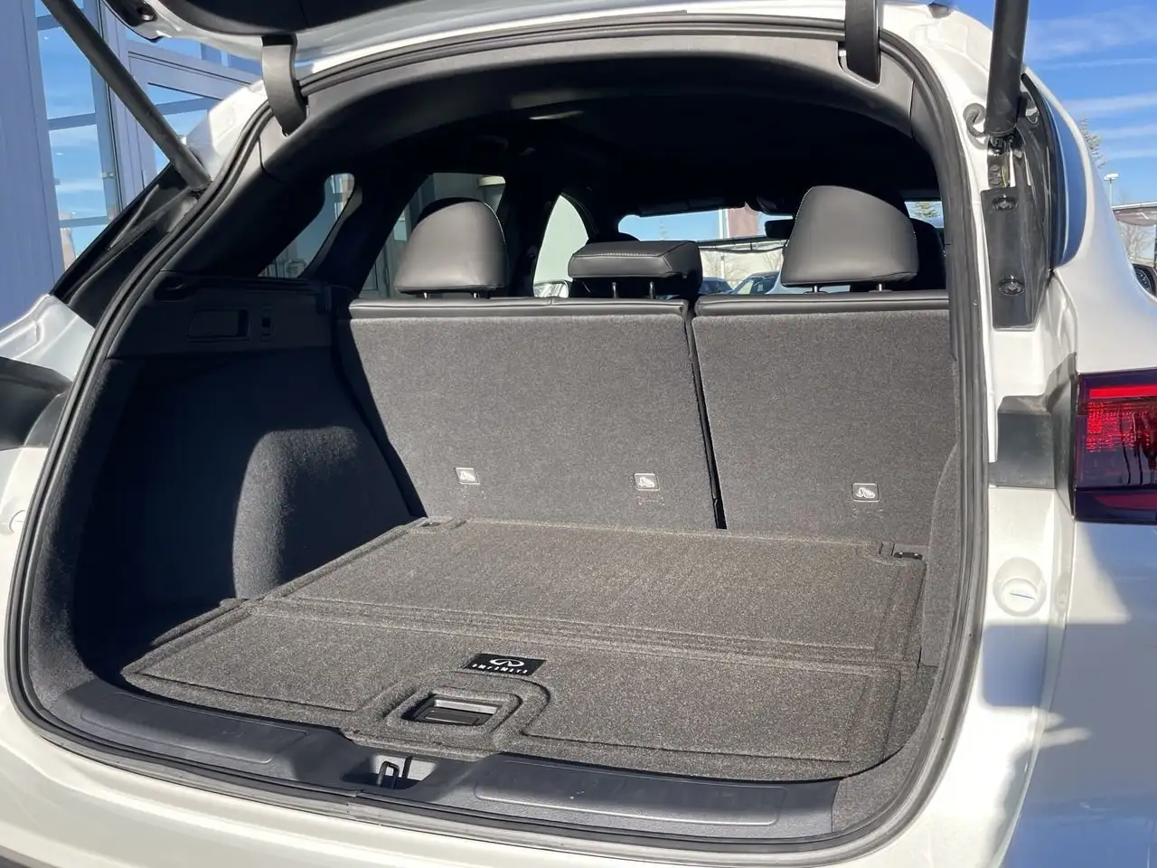 Infiniti QX50 снимка Infiniti QX50