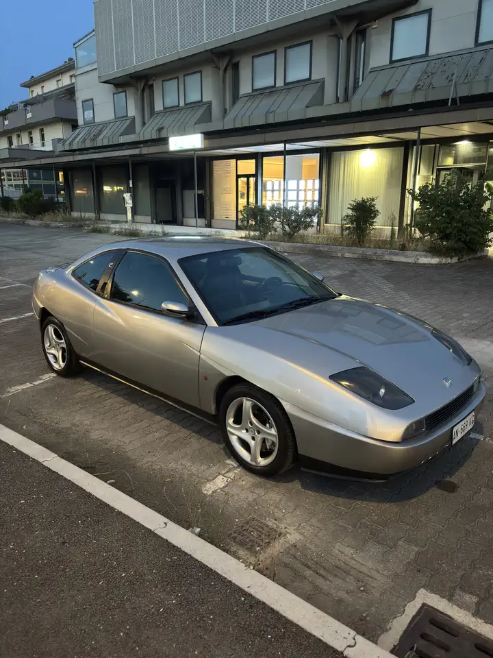 Fiat Coupe 2.0 20v turbo, foto 1