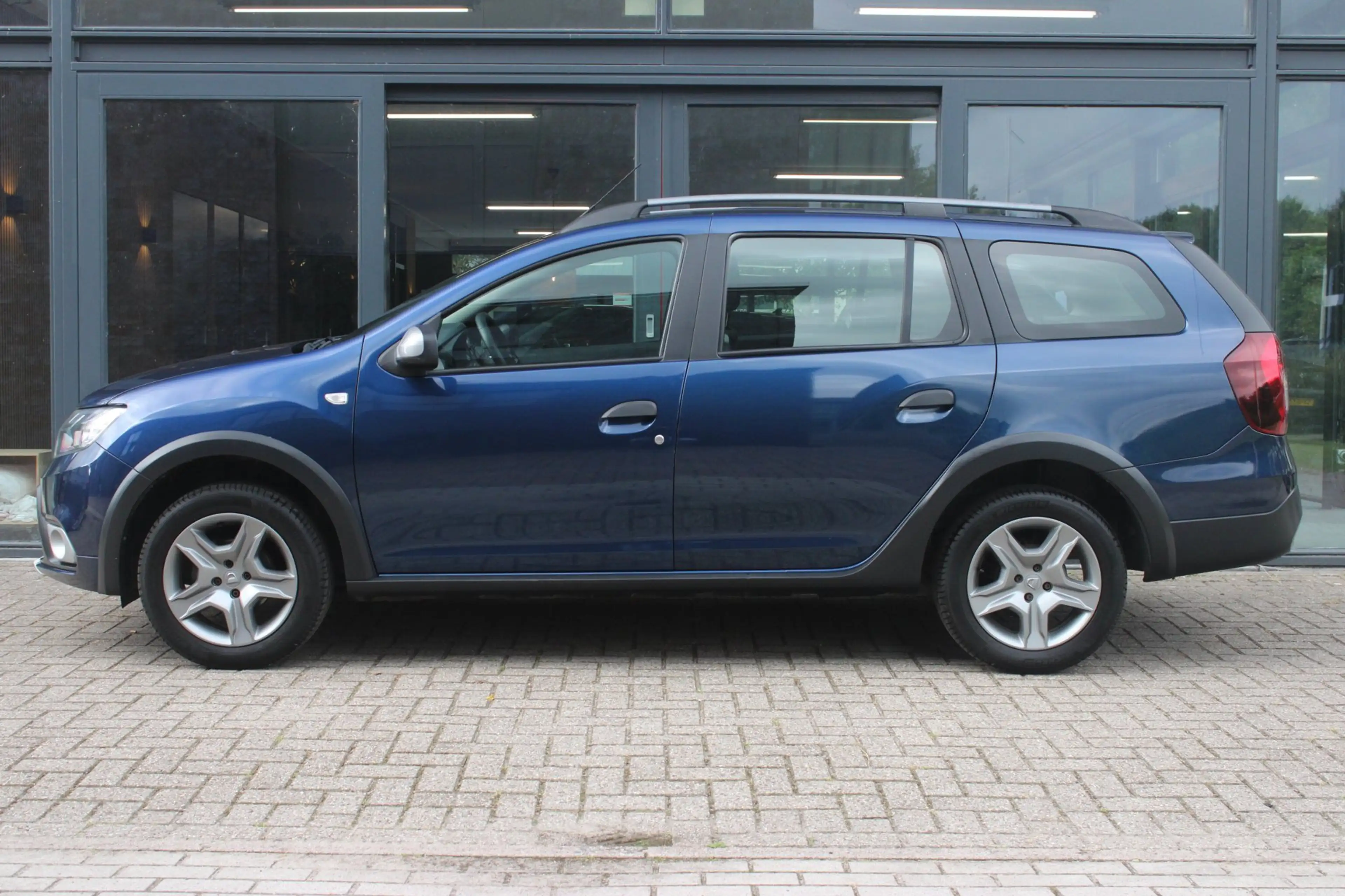 Dacia Logan MCV 0.9 TCe Stepway | Camera | Cruise-control | Te — photo 3