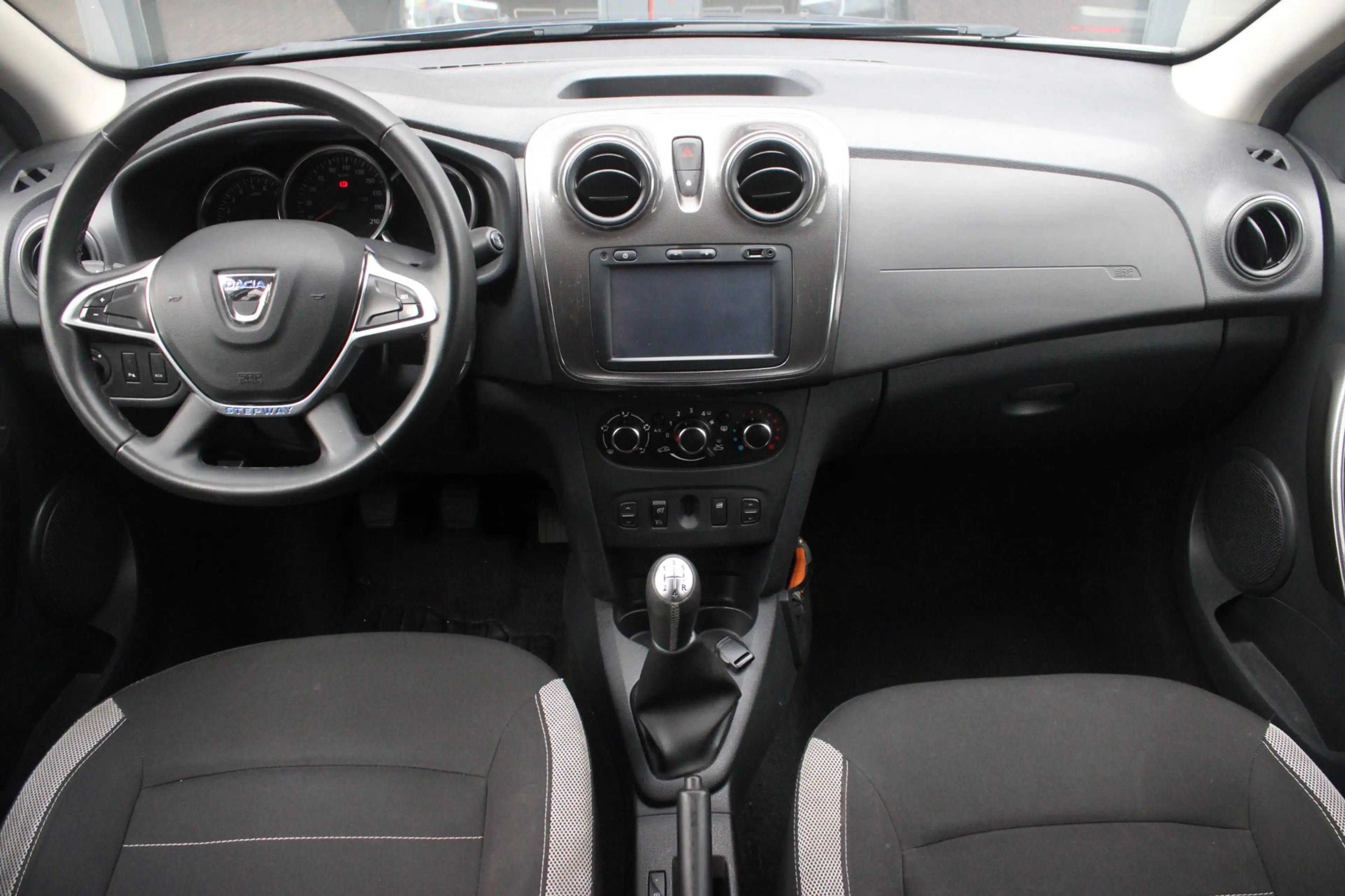 Dacia Logan MCV 0.9 TCe Stepway | Camera | Cruise-control | Te — photo 7