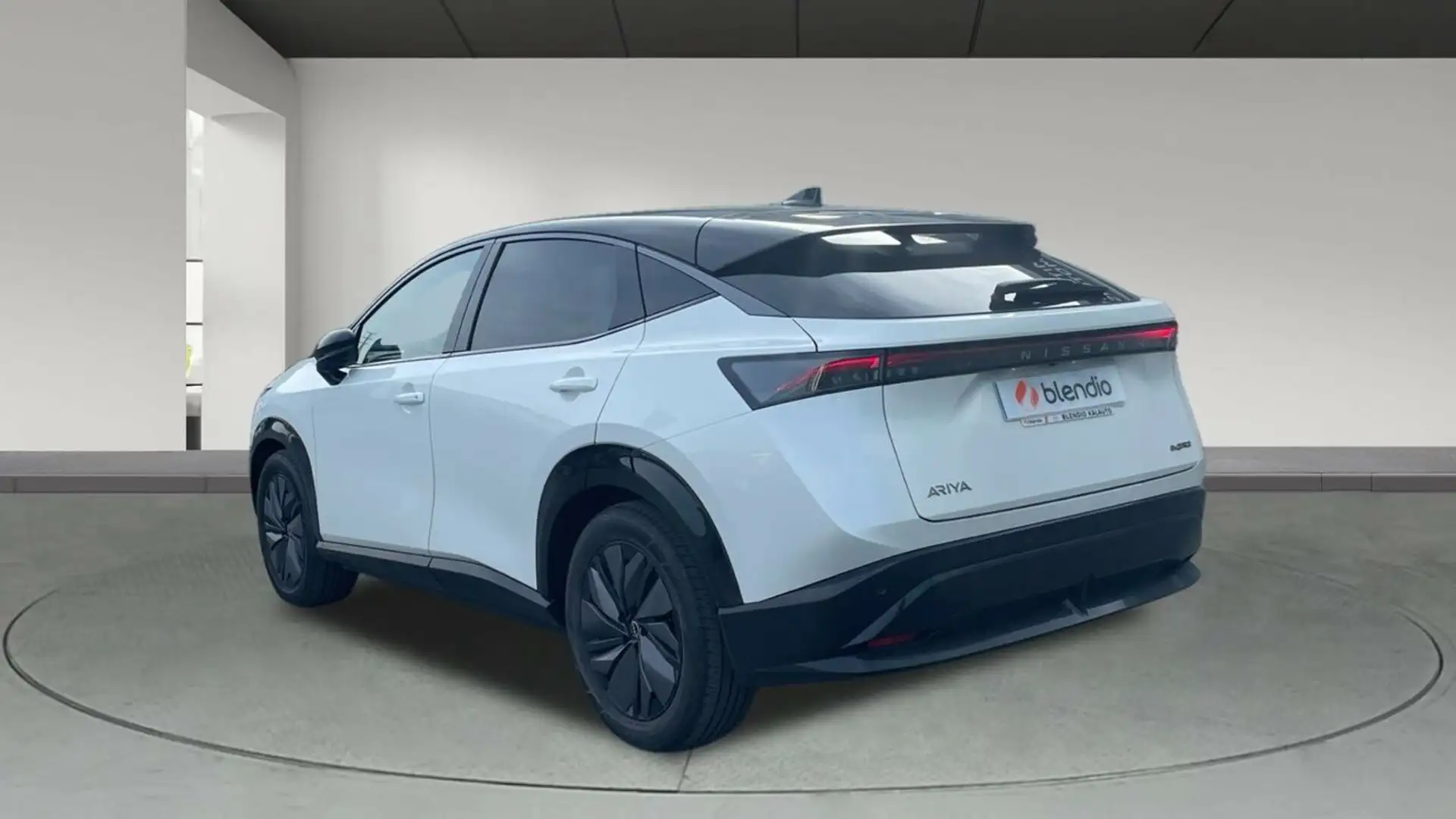 Nissan Ariya BEV E-4ORCE ADVANCE 22KW CHAR 306 5P Blanco - 1