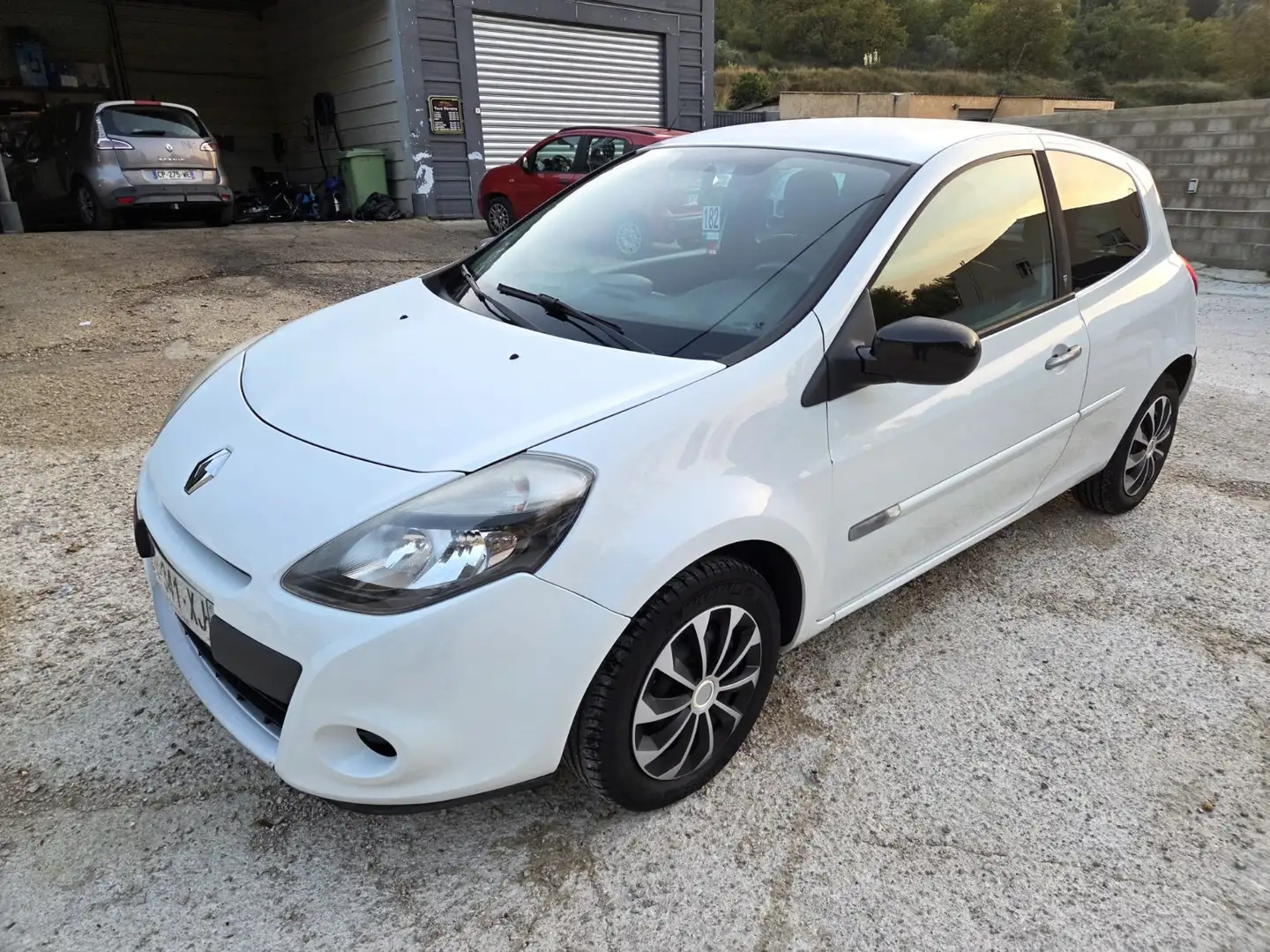 Renault Clio Authentique Blanc - 2