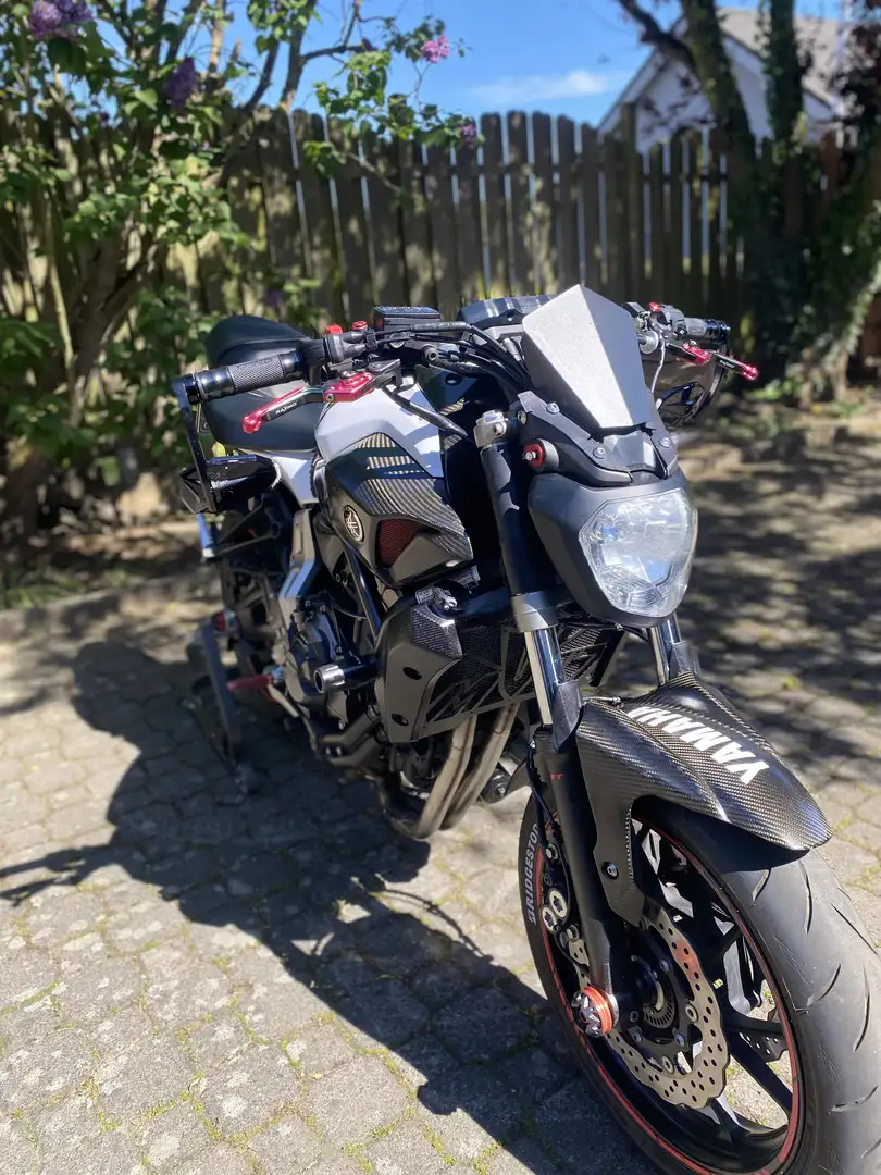 Yamaha MT-07 - 2