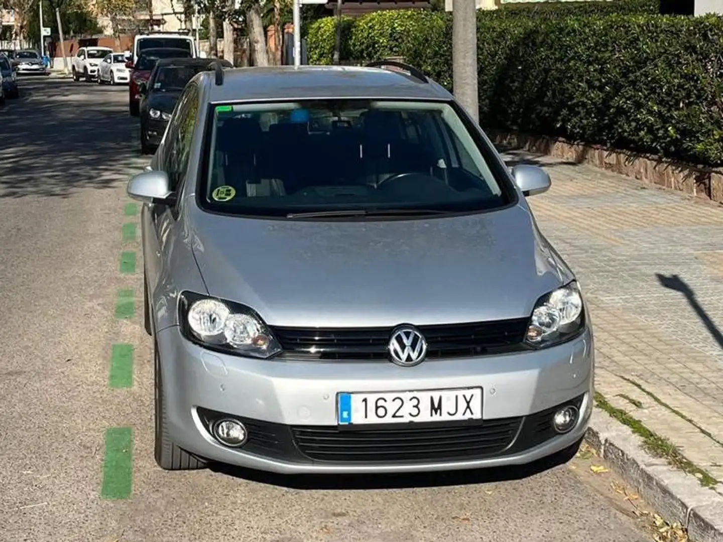 Volkswagen Golf Plus Golf Plus 2.0TDI Advance DSG 140 Advance Plateado - 1