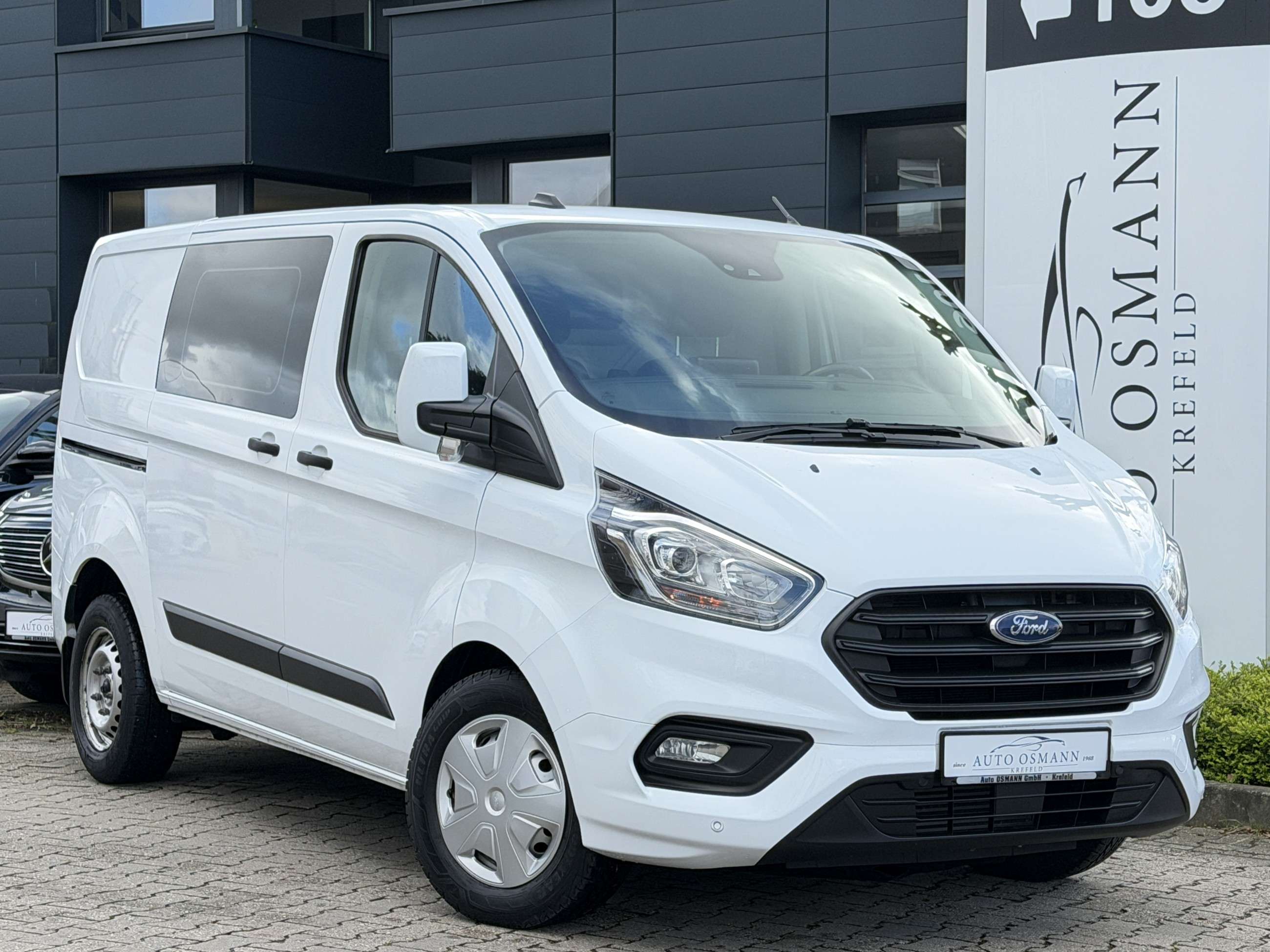 Second hand Ford Transit Custom Trend