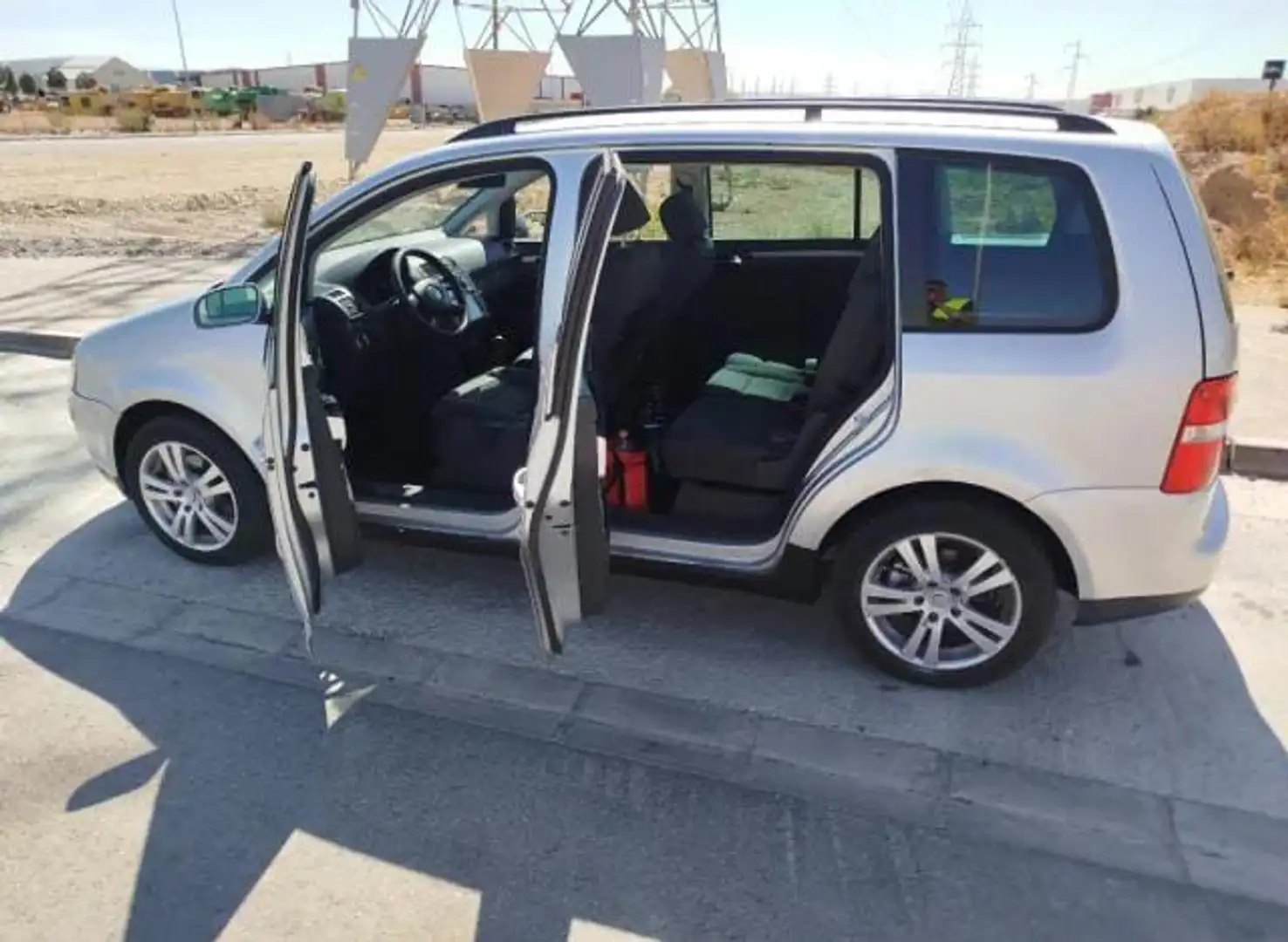 Volkswagen Touran Touran 1.9TDI Edition 105 Edition Gris - 1
