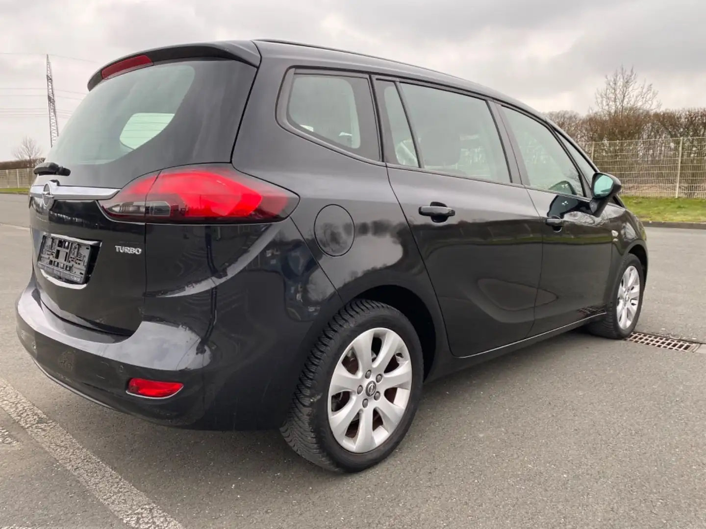 Opel Zafira Tourer Zafira Tourer 1.4 TurboActive Negro - 2