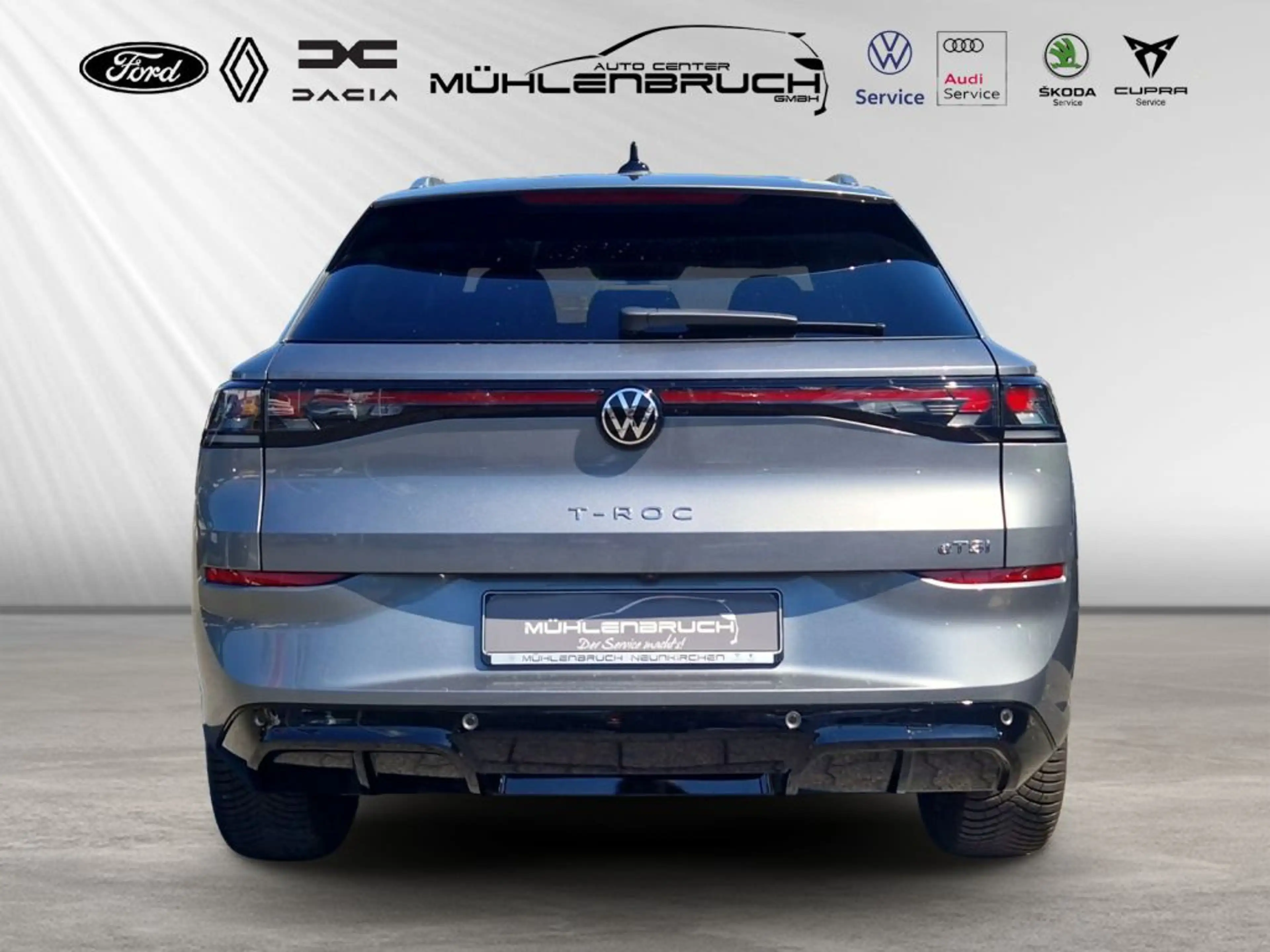 Volkswagen T-Roc 1.5 eTSI OPF DSG R-Line — photo 8