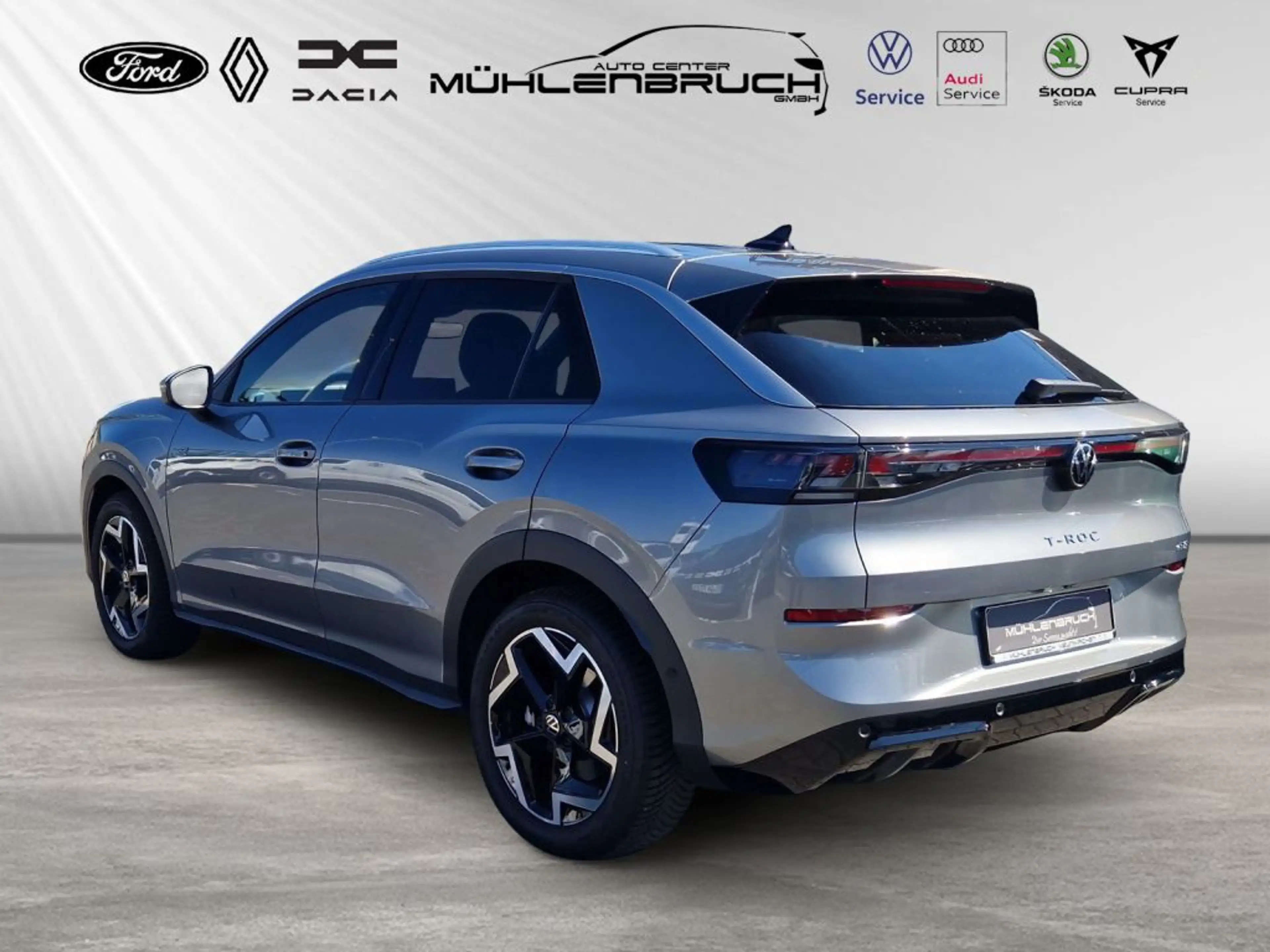 Volkswagen T-Roc 1.5 eTSI OPF DSG R-Line — photo 10