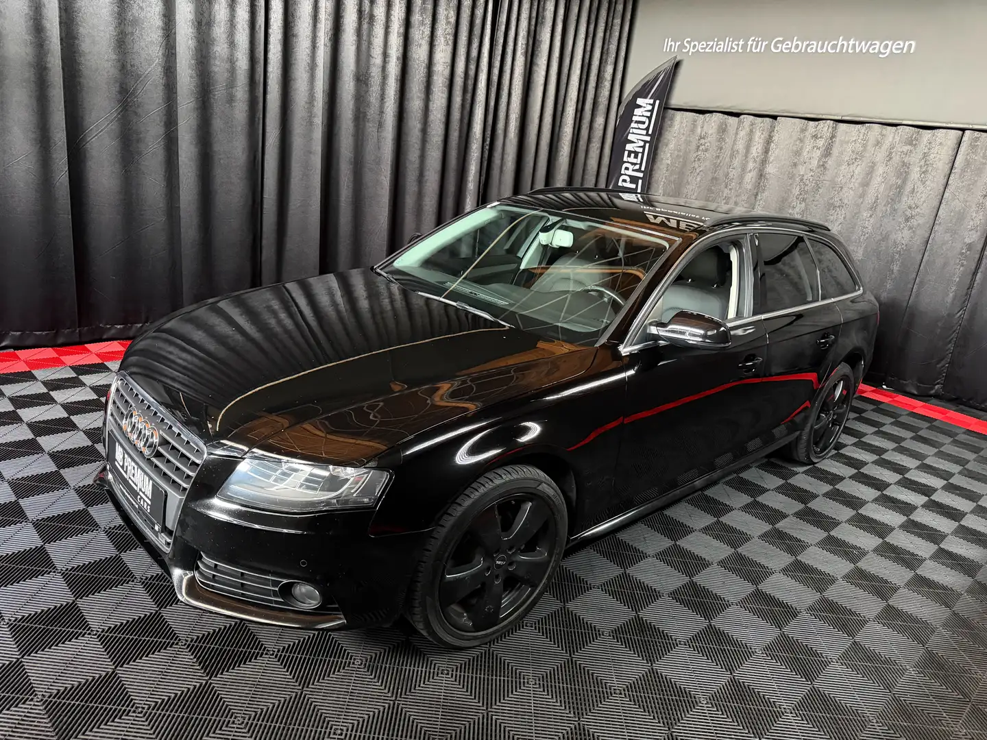 Audi A4 *TEMPOMAT*SITZHEIZUNK*PDC* Schwarz - 1