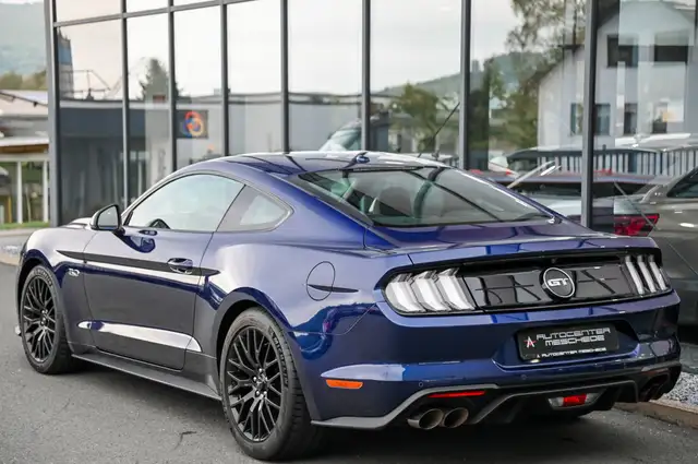 Ford Mustang view 5