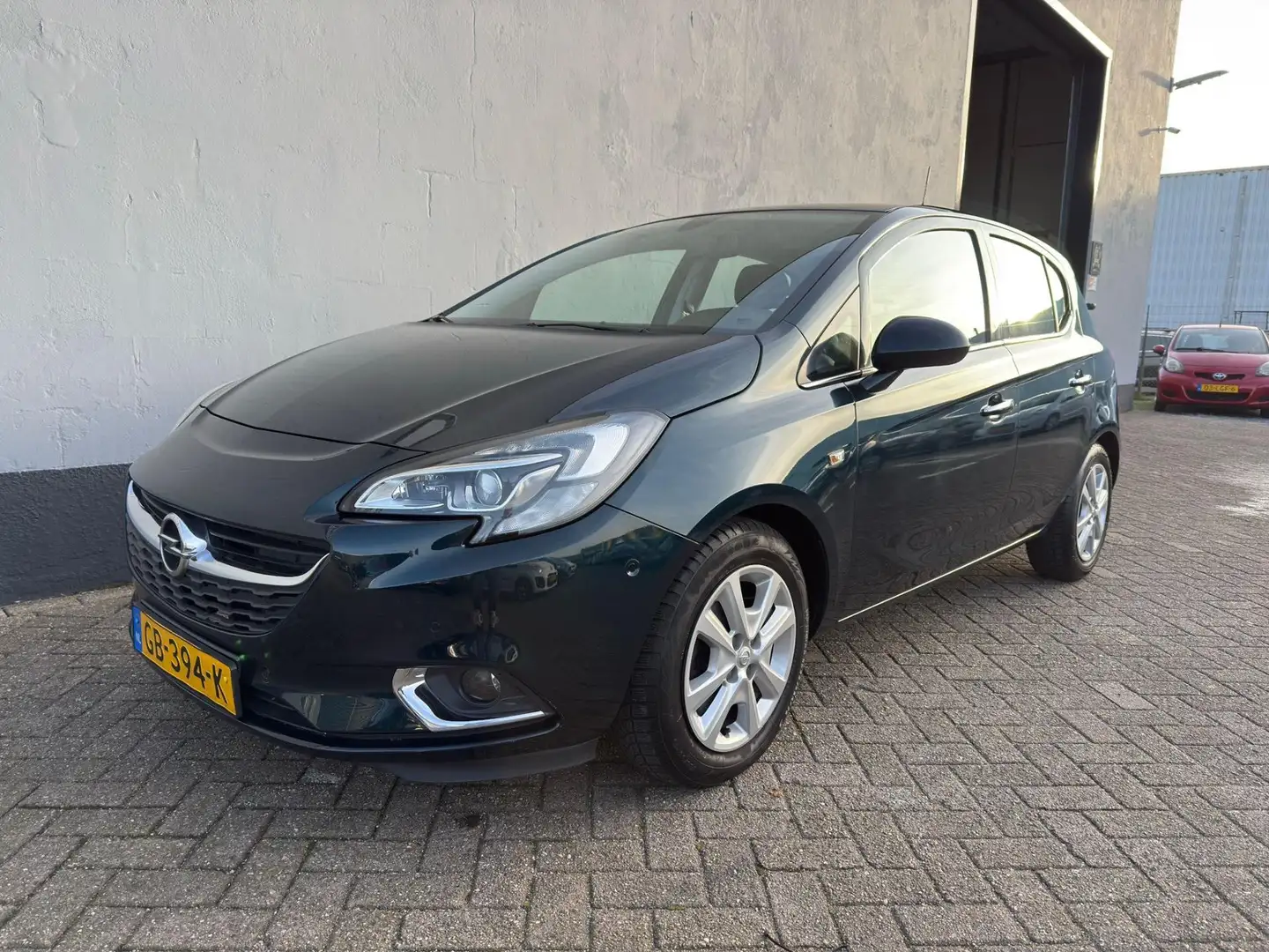 Opel Corsa 1.4 Cosmo Automaat - Cruise Control Groen - 1